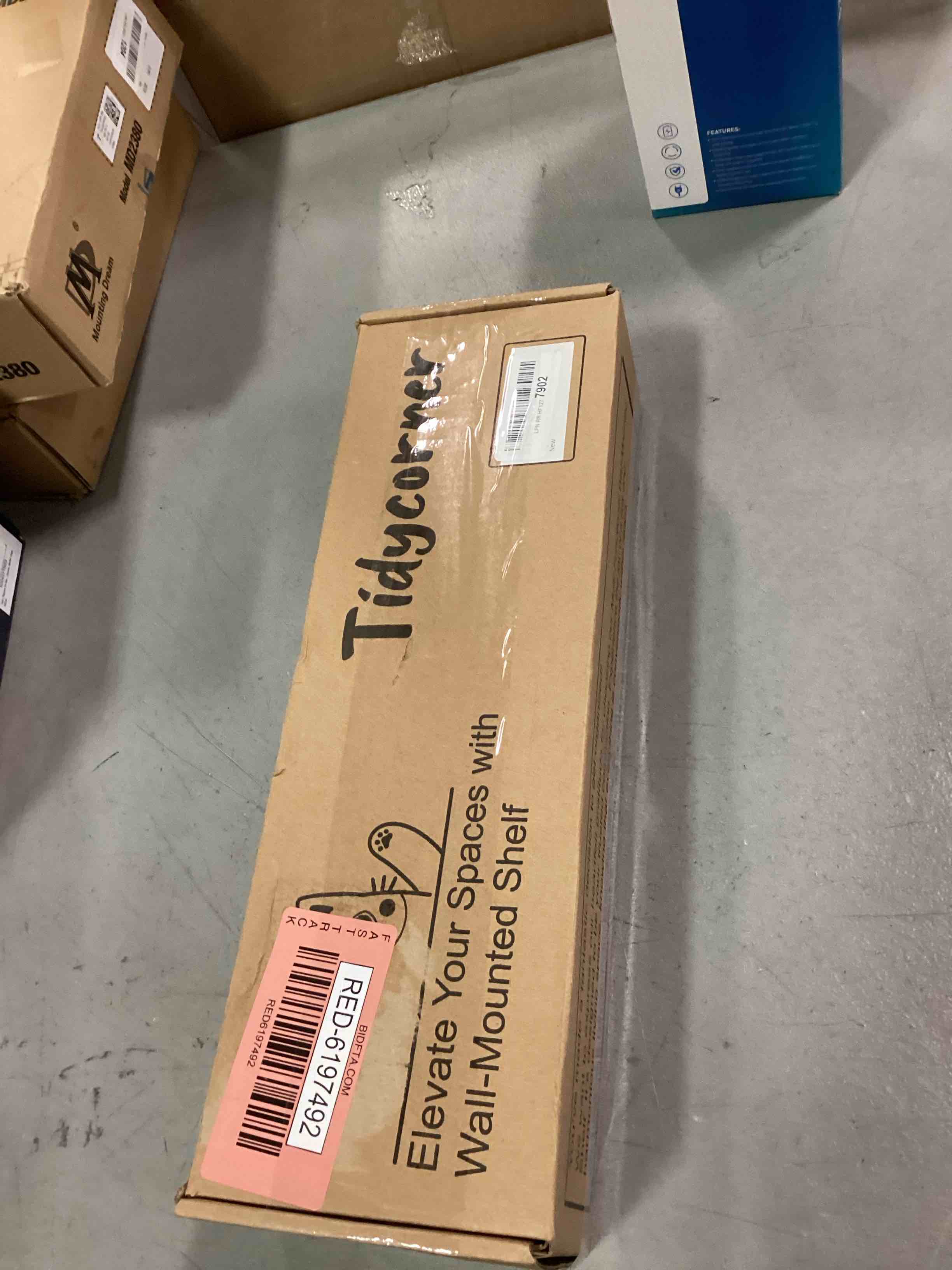 https://s3.amazonaws.com/lotting-images-prod/bidfta/RED6197492_1714589700506.jpeg