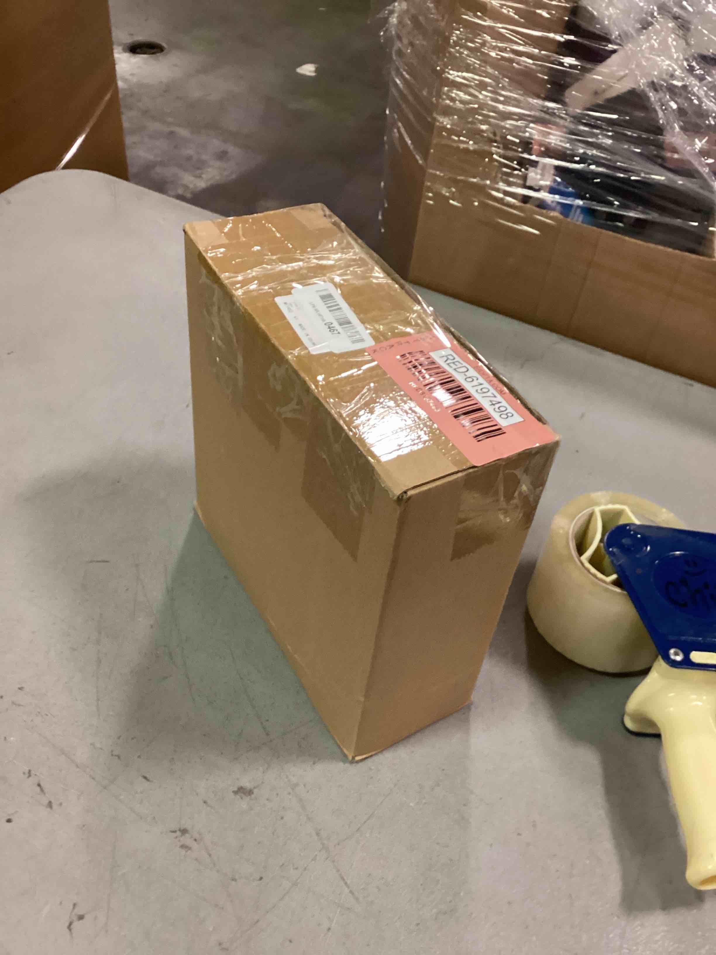 https://s3.amazonaws.com/lotting-images-prod/bidfta/RED6197498_1714590675392.jpeg