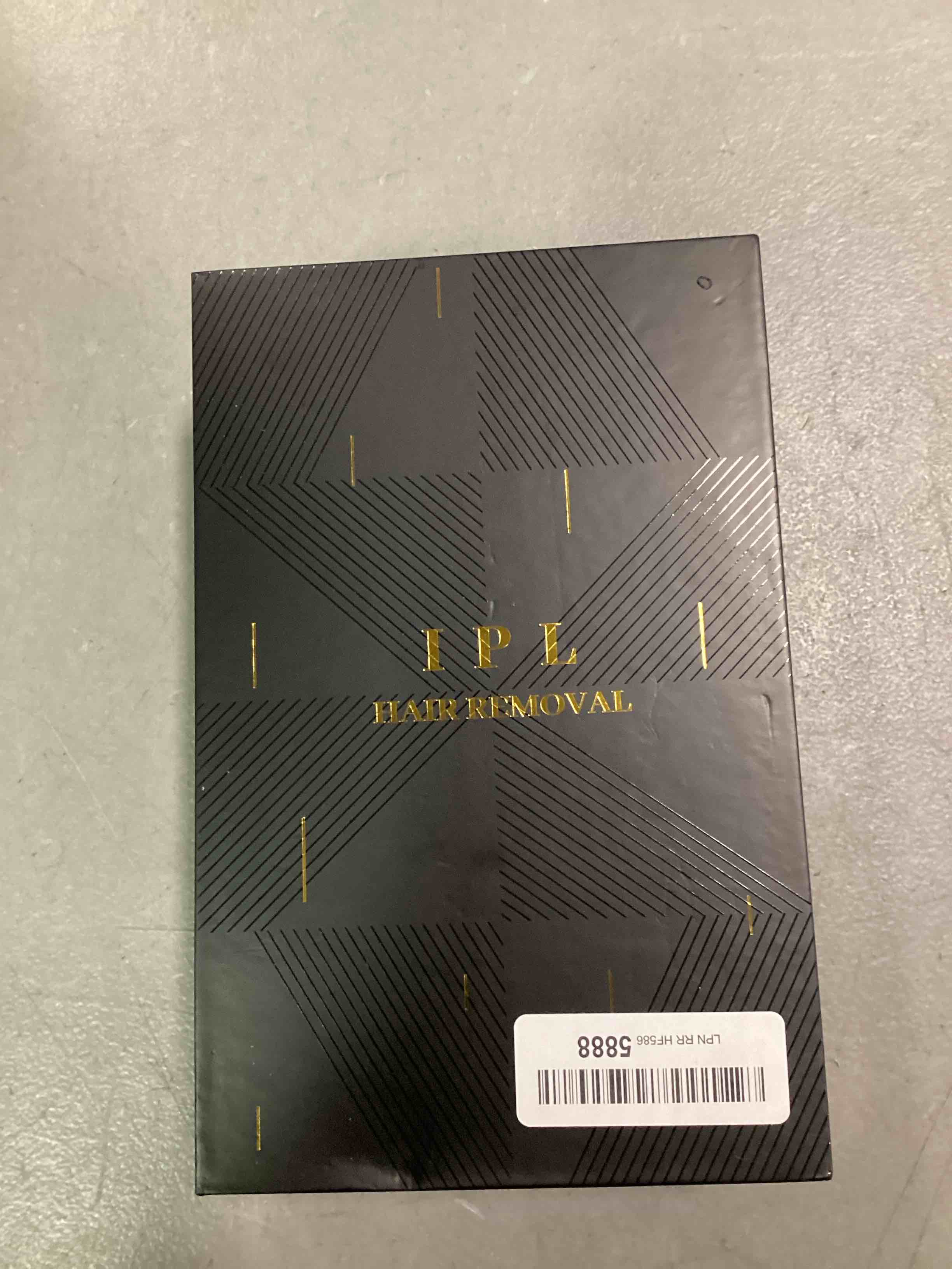 https://s3.amazonaws.com/lotting-images-prod/bidfta/RED6198008_1715002513908.jpeg