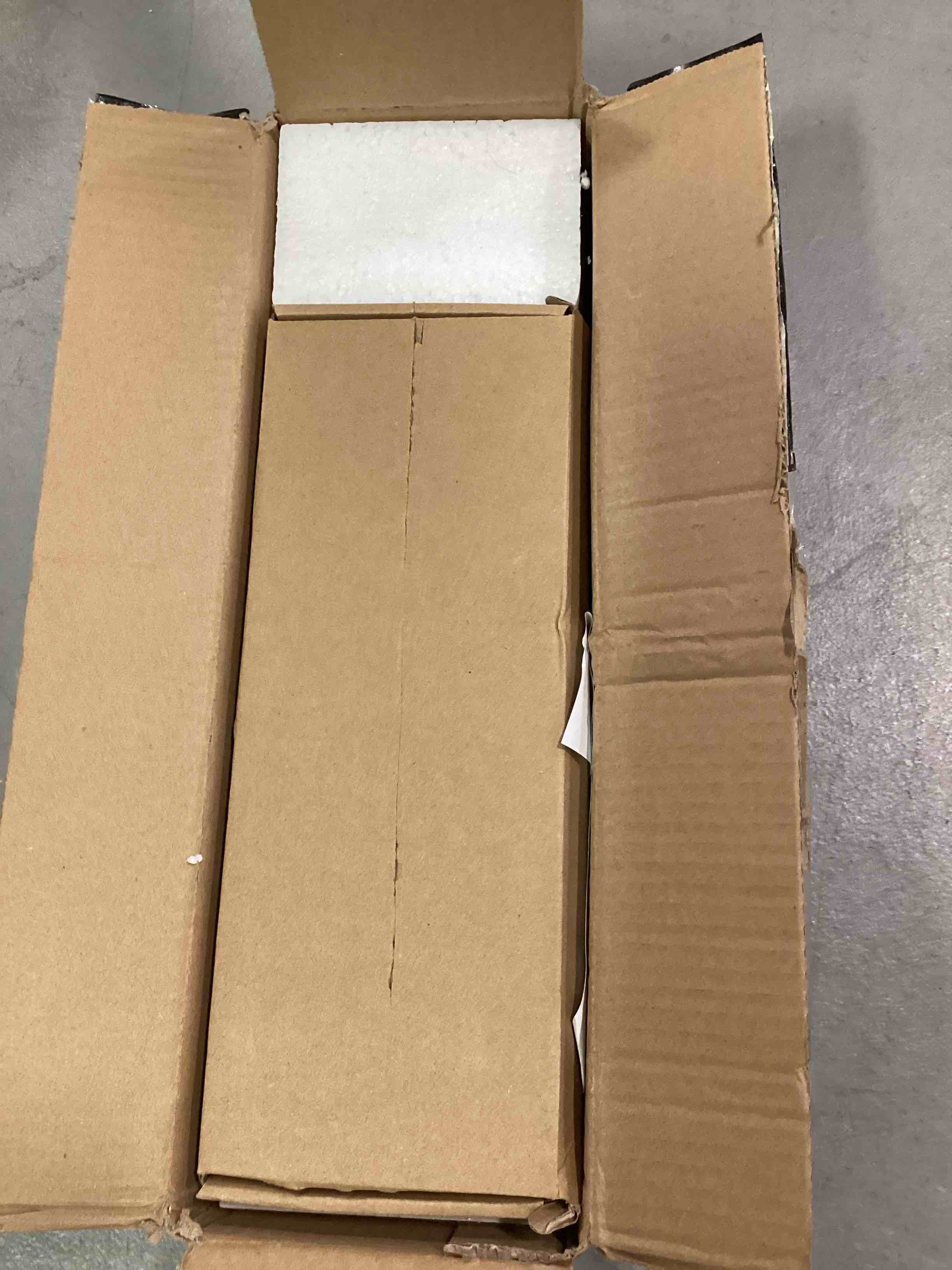 https://s3.amazonaws.com/lotting-images-prod/bidfta/RED6198182_1715019971553.jpeg