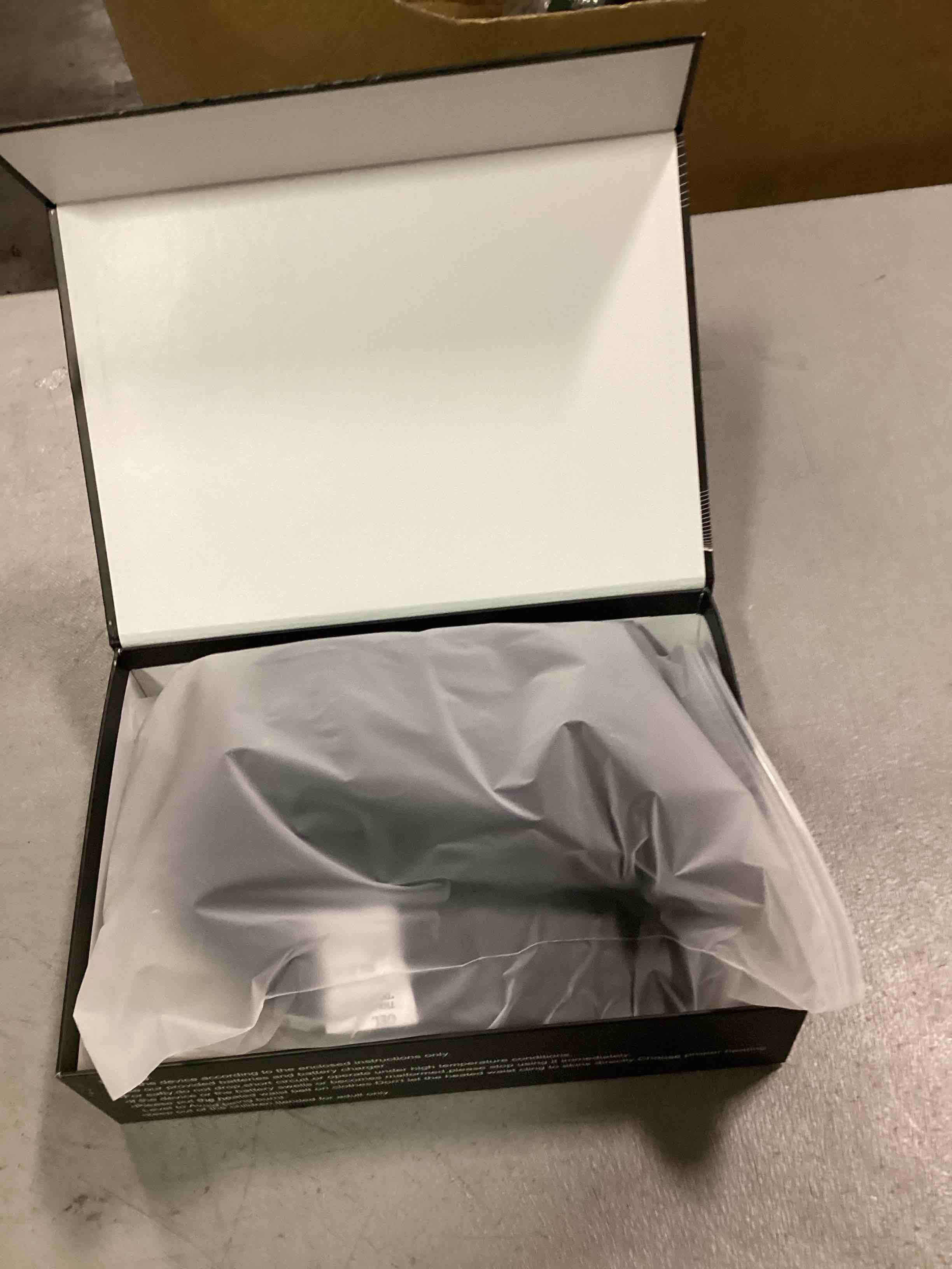 https://s3.amazonaws.com/lotting-images-prod/bidfta/RED6198241_1715022539960.jpeg