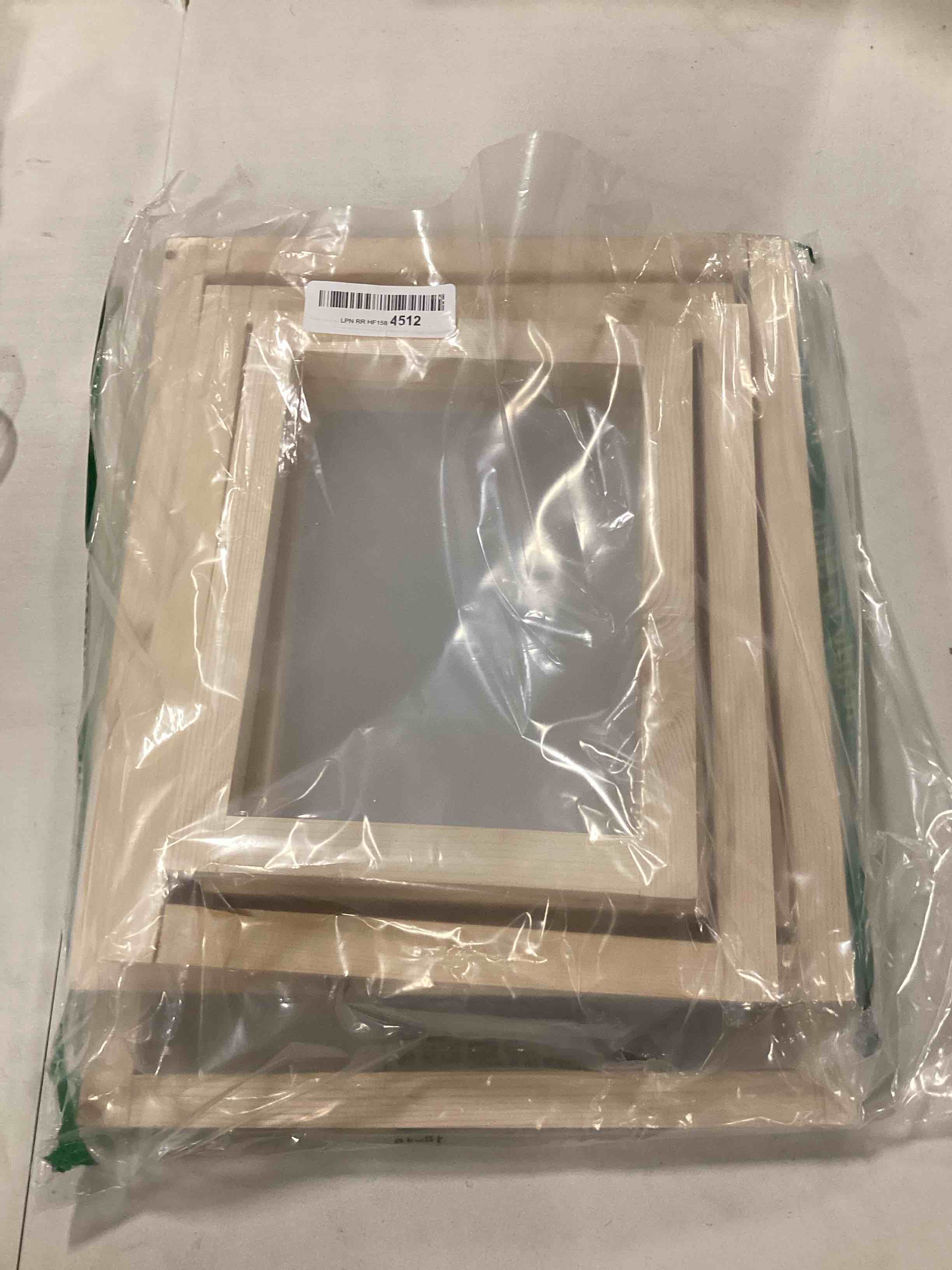 https://s3.amazonaws.com/lotting-images-prod/bidfta/RED6198708_1714653165165.jpeg