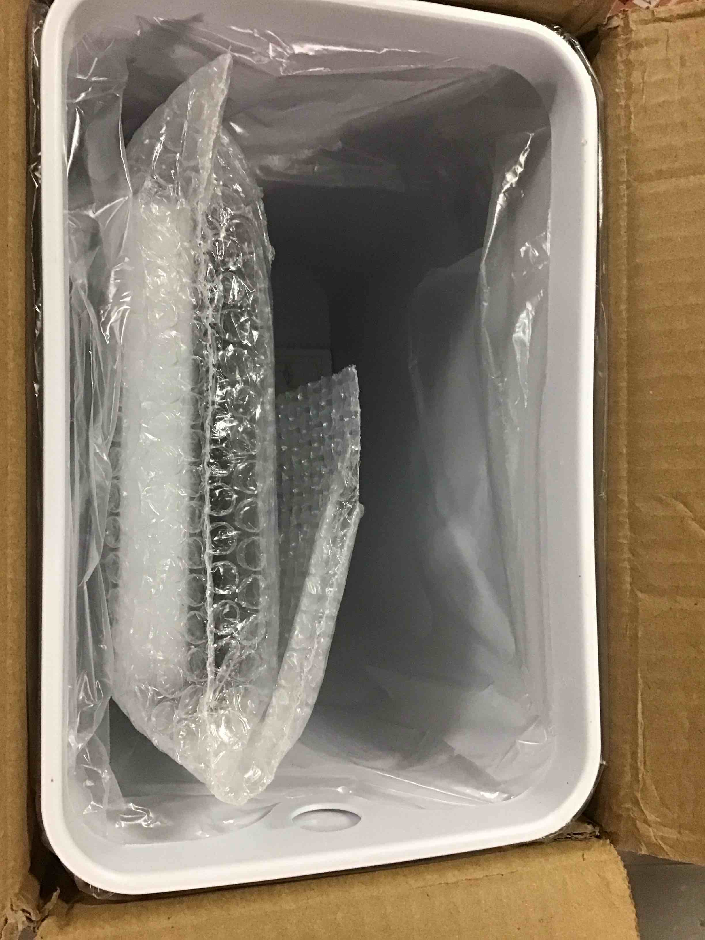 https://s3.amazonaws.com/lotting-images-prod/bidfta/RED6199120_1715802827689.jpeg