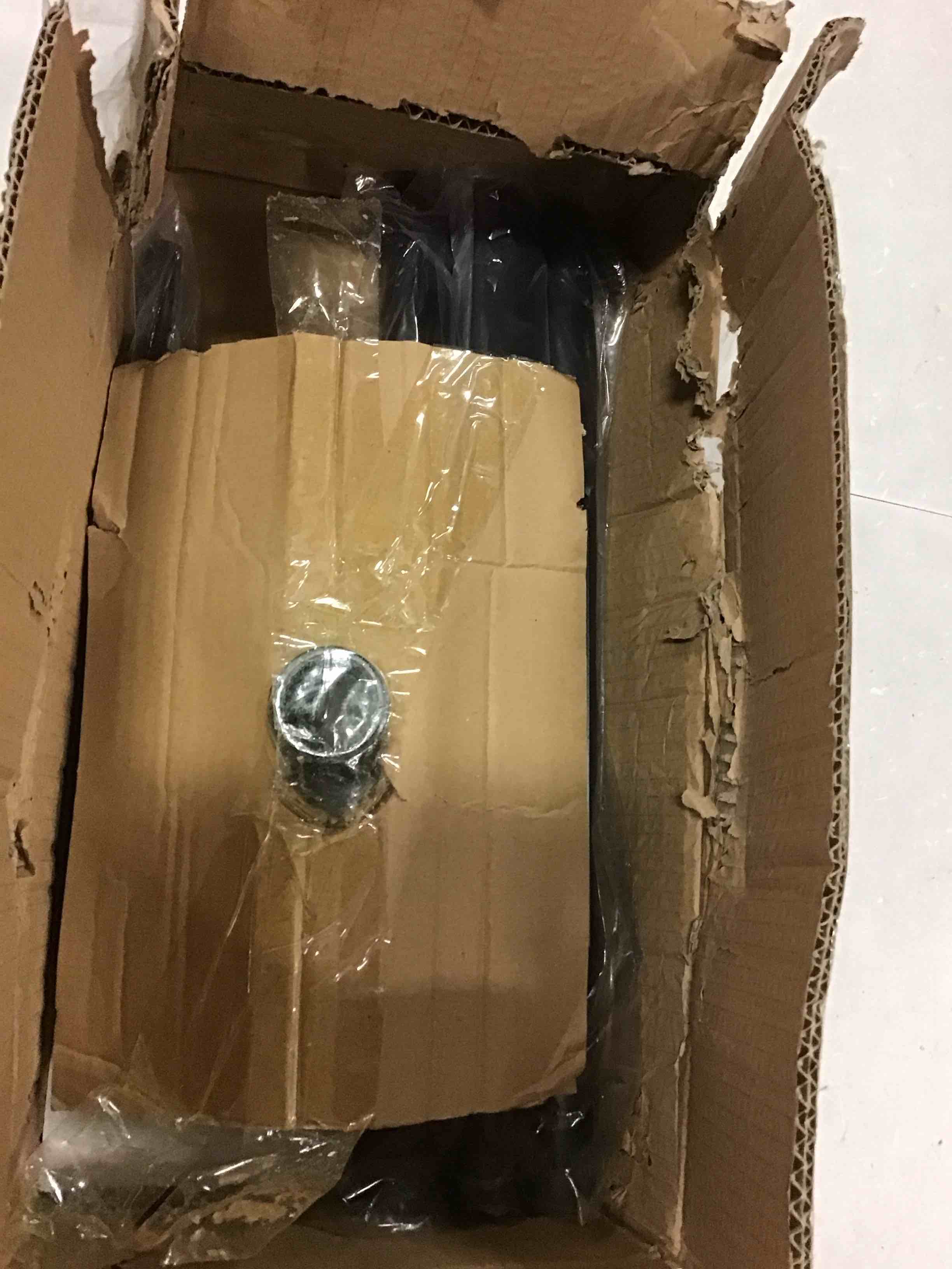 https://s3.amazonaws.com/lotting-images-prod/bidfta/RED6199520_1715959312267.jpeg