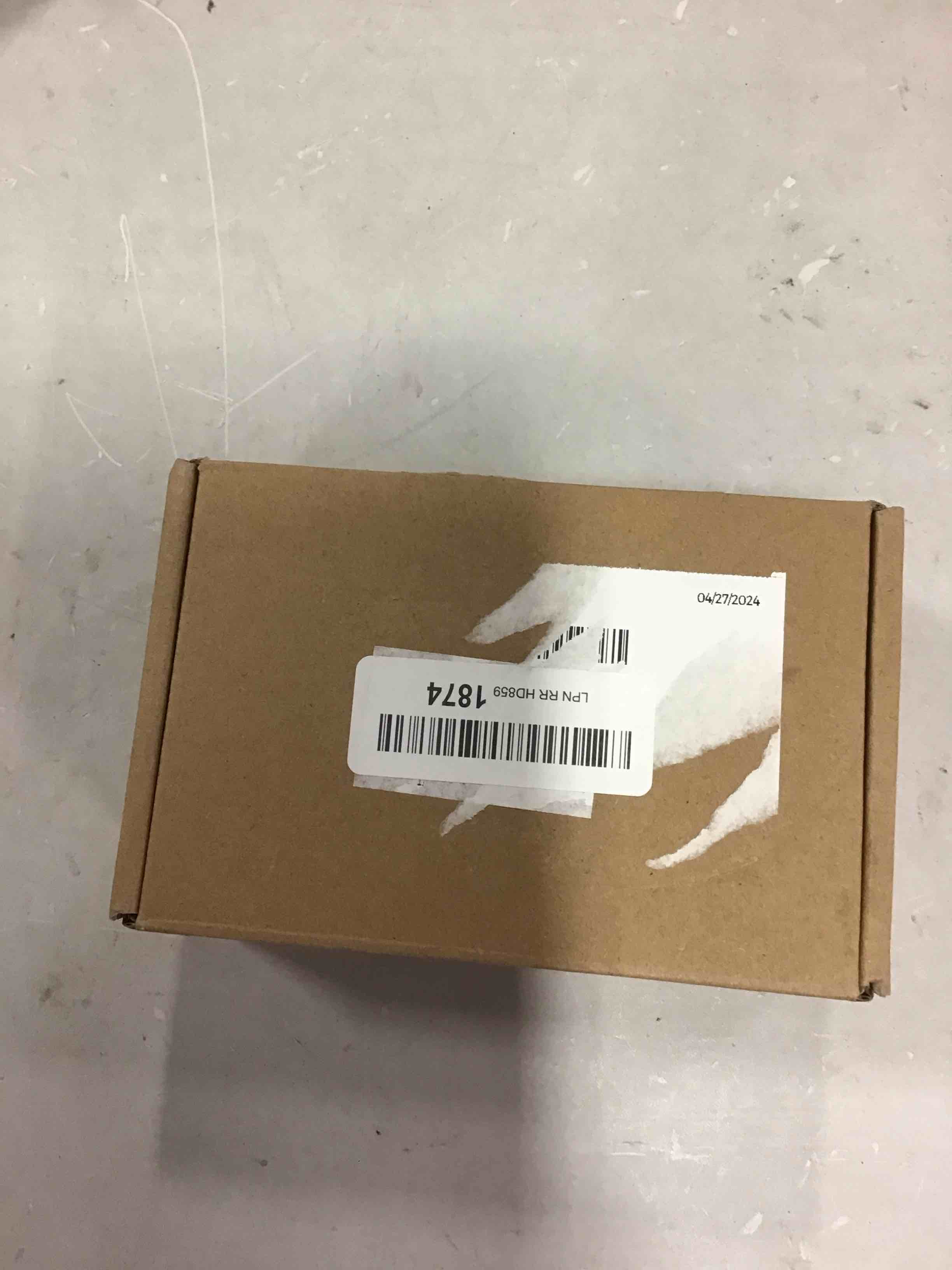 https://s3.amazonaws.com/lotting-images-prod/bidfta/RED6199577_1715970012826.jpeg