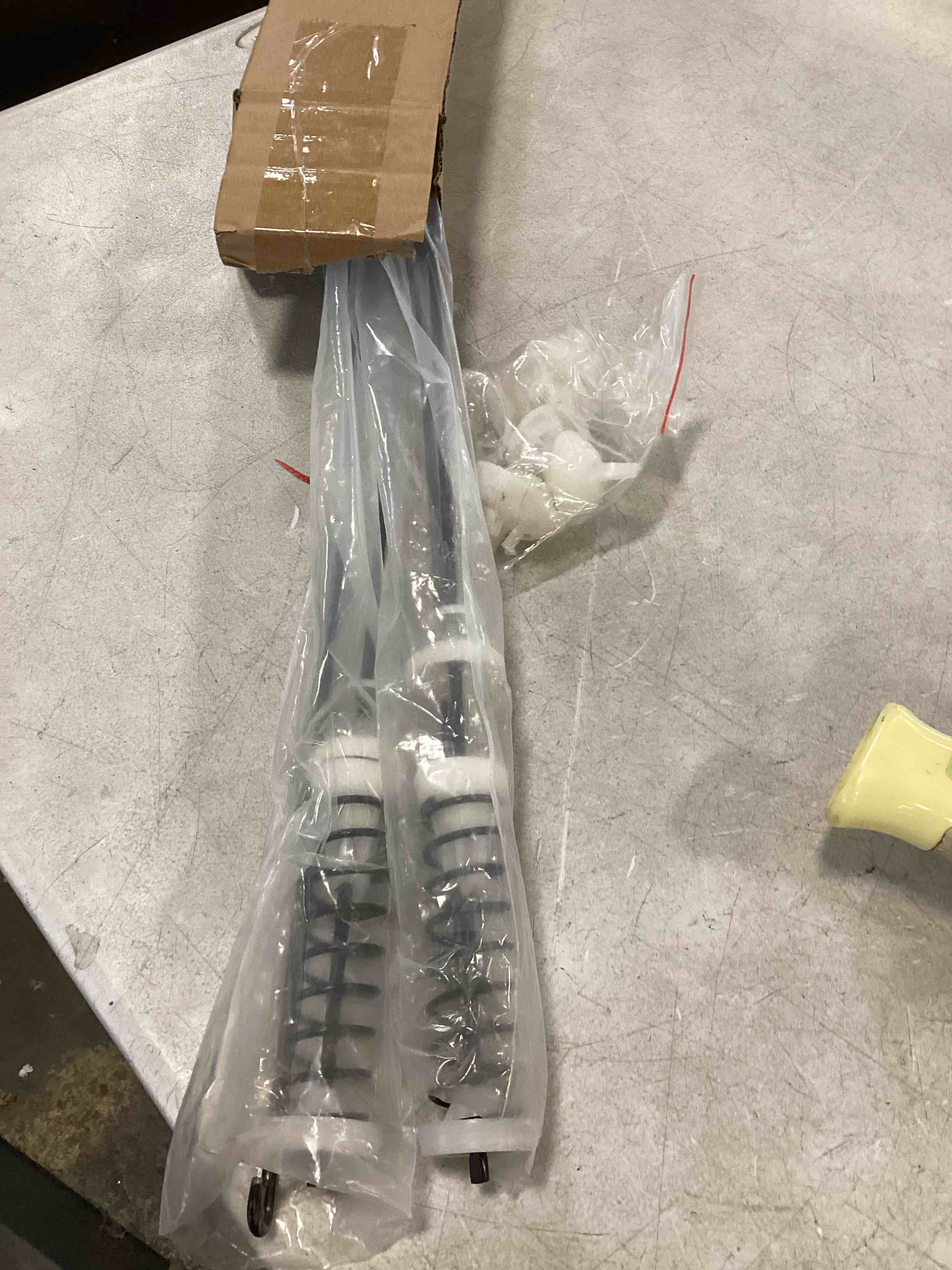https://s3.amazonaws.com/lotting-images-prod/bidfta/RED6200323_1711726791845.jpeg