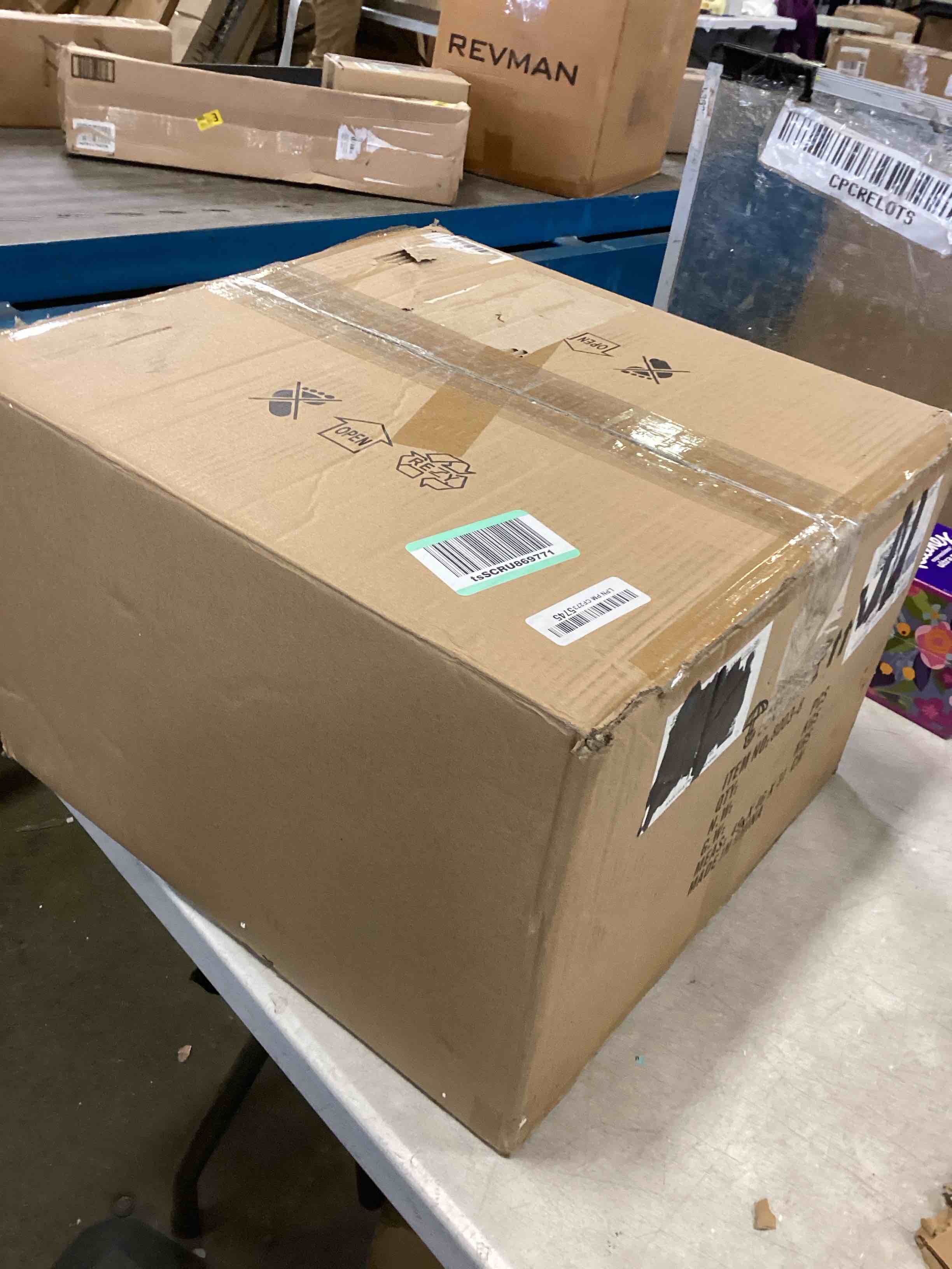 https://s3.amazonaws.com/lotting-images-prod/bidfta/RED6200419_1711736860166.jpeg