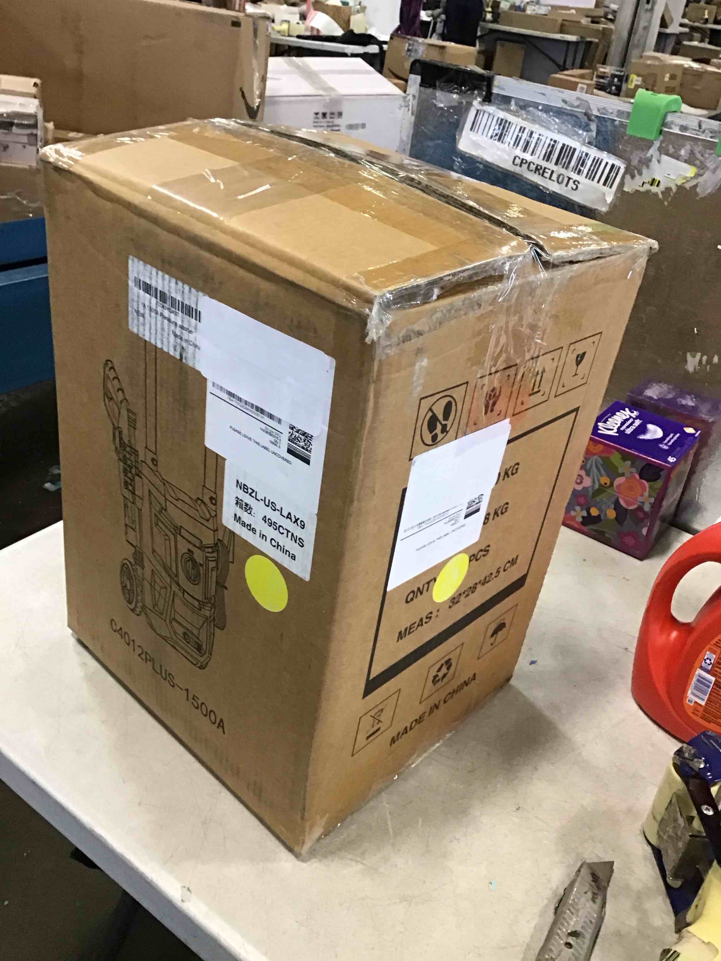 https://s3.amazonaws.com/lotting-images-prod/bidfta/RED6200468_1711742532268.jpeg