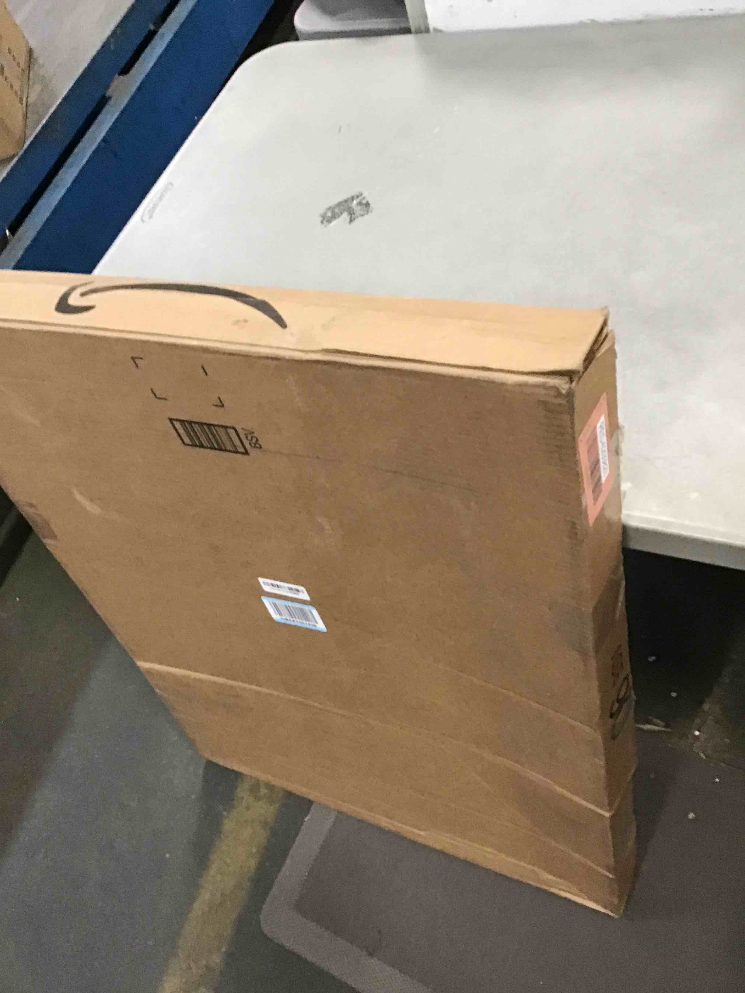 https://s3.amazonaws.com/lotting-images-prod/bidfta/RED6200823_1712414552865.jpeg