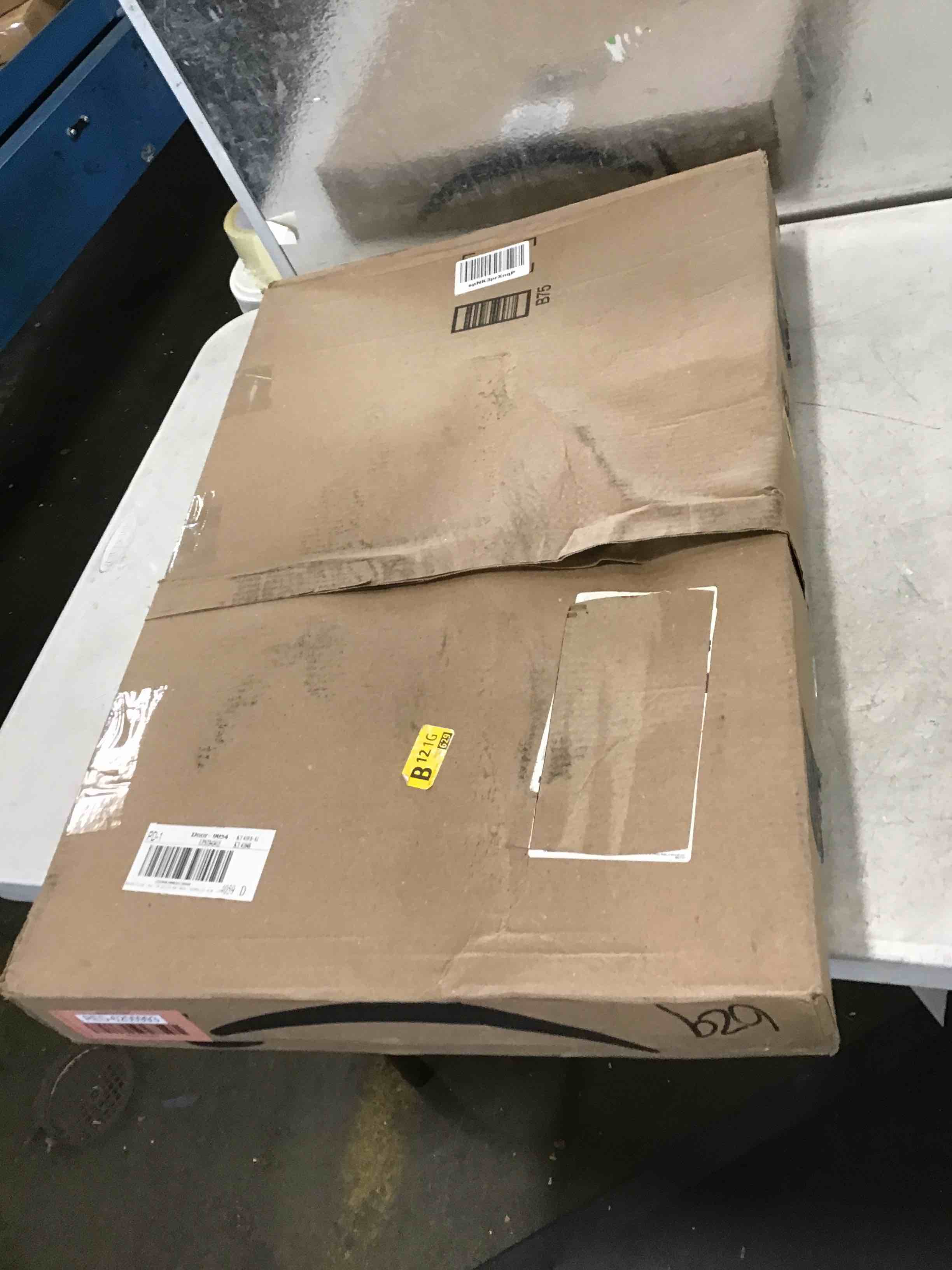 https://s3.amazonaws.com/lotting-images-prod/bidfta/RED6200993_1712579548620.jpeg