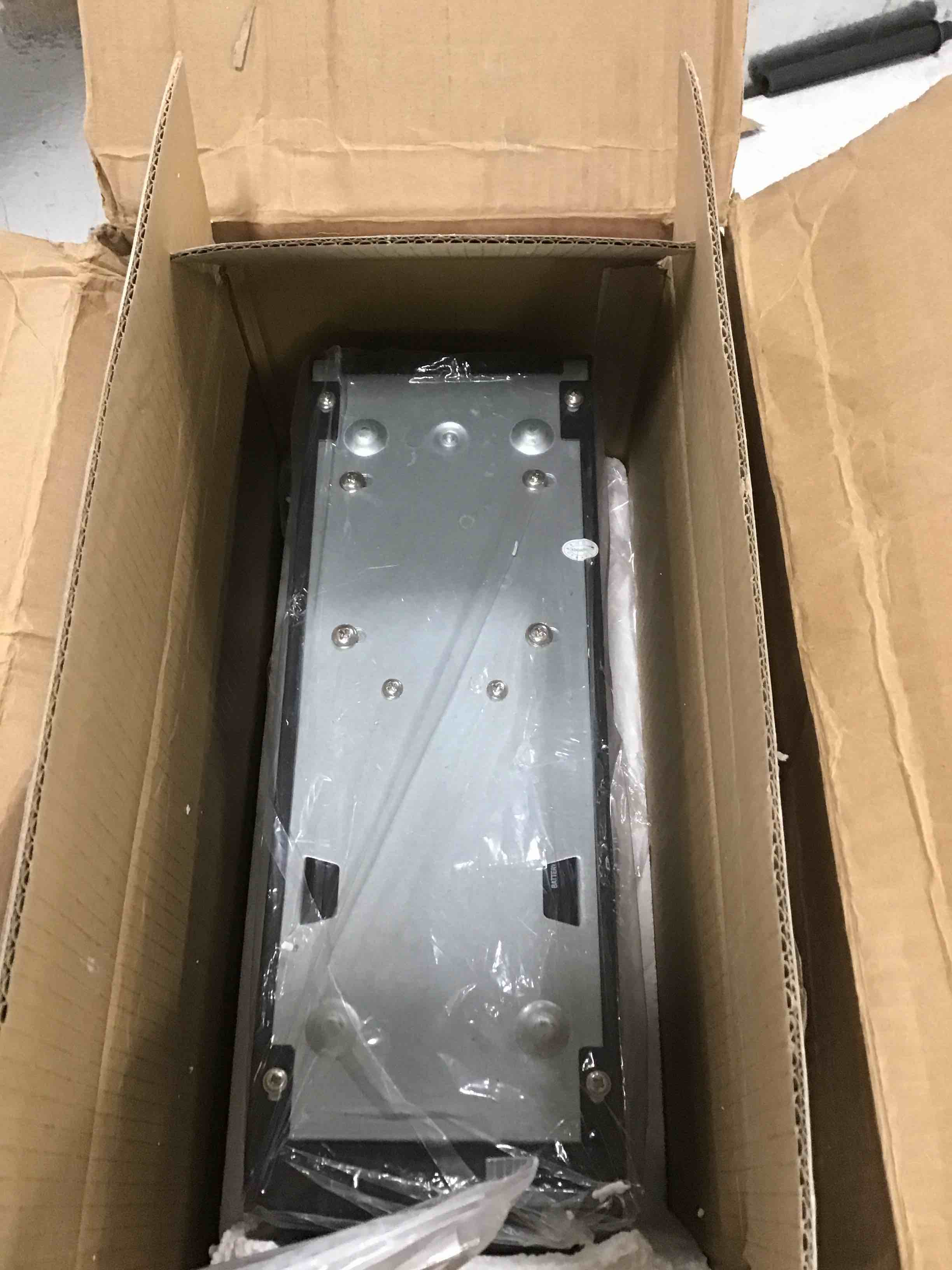 https://s3.amazonaws.com/lotting-images-prod/bidfta/RED6201039_1712587276115.jpeg