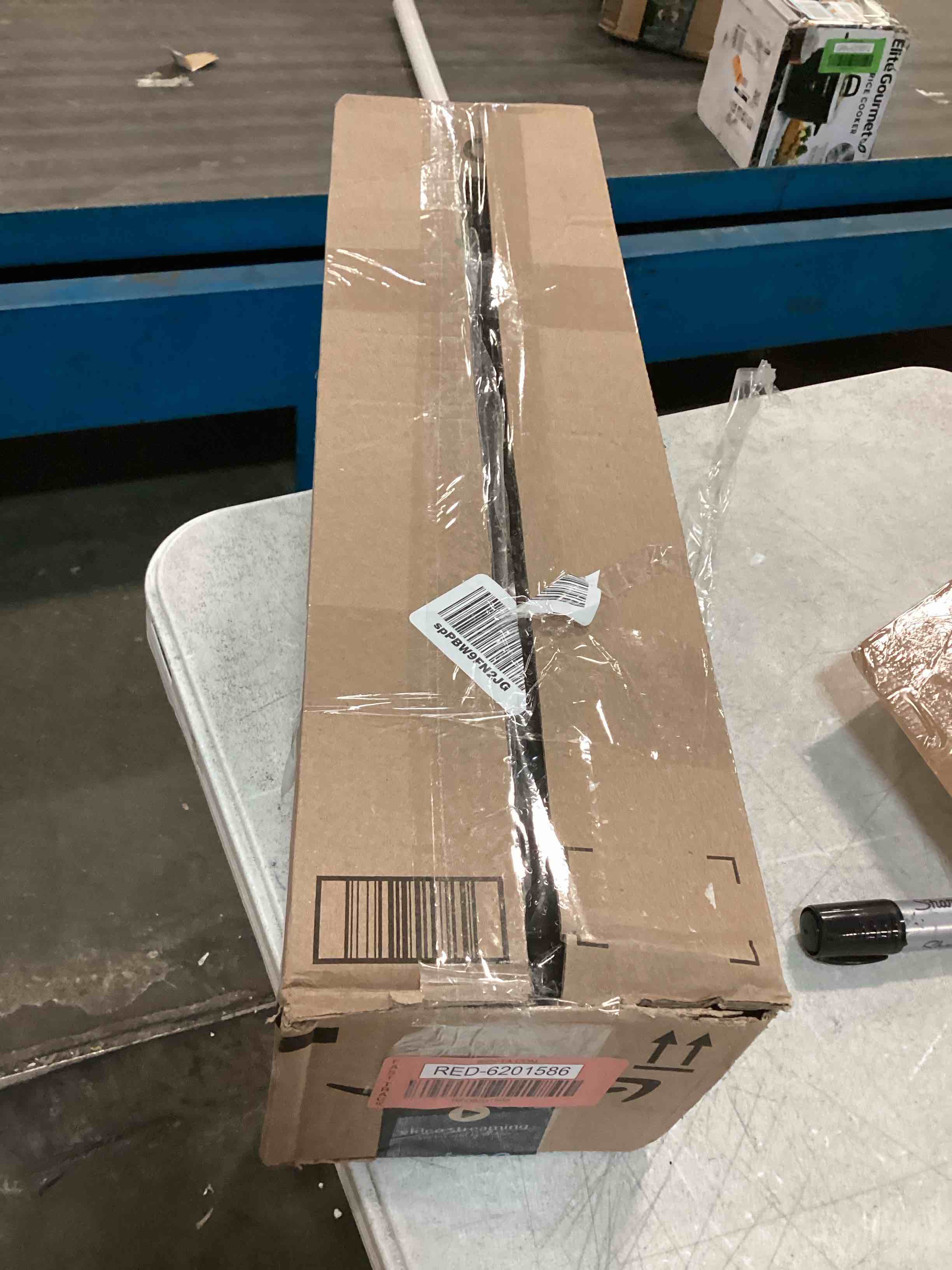 https://s3.amazonaws.com/lotting-images-prod/bidfta/RED6201586_1712068264216.jpeg