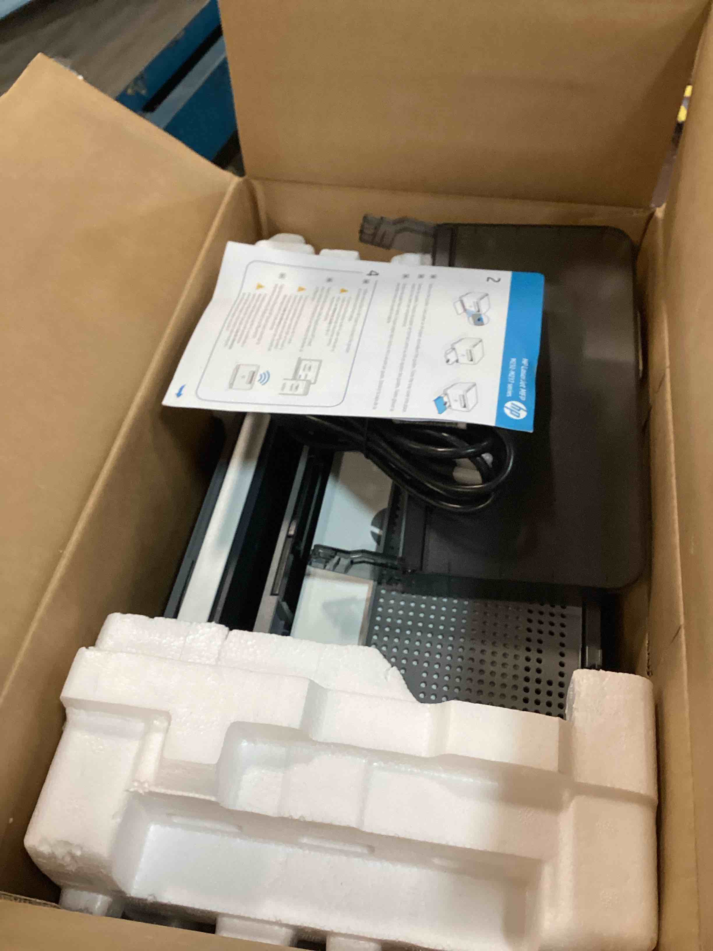 https://s3.amazonaws.com/lotting-images-prod/bidfta/RED6201739_1712089300520.jpeg