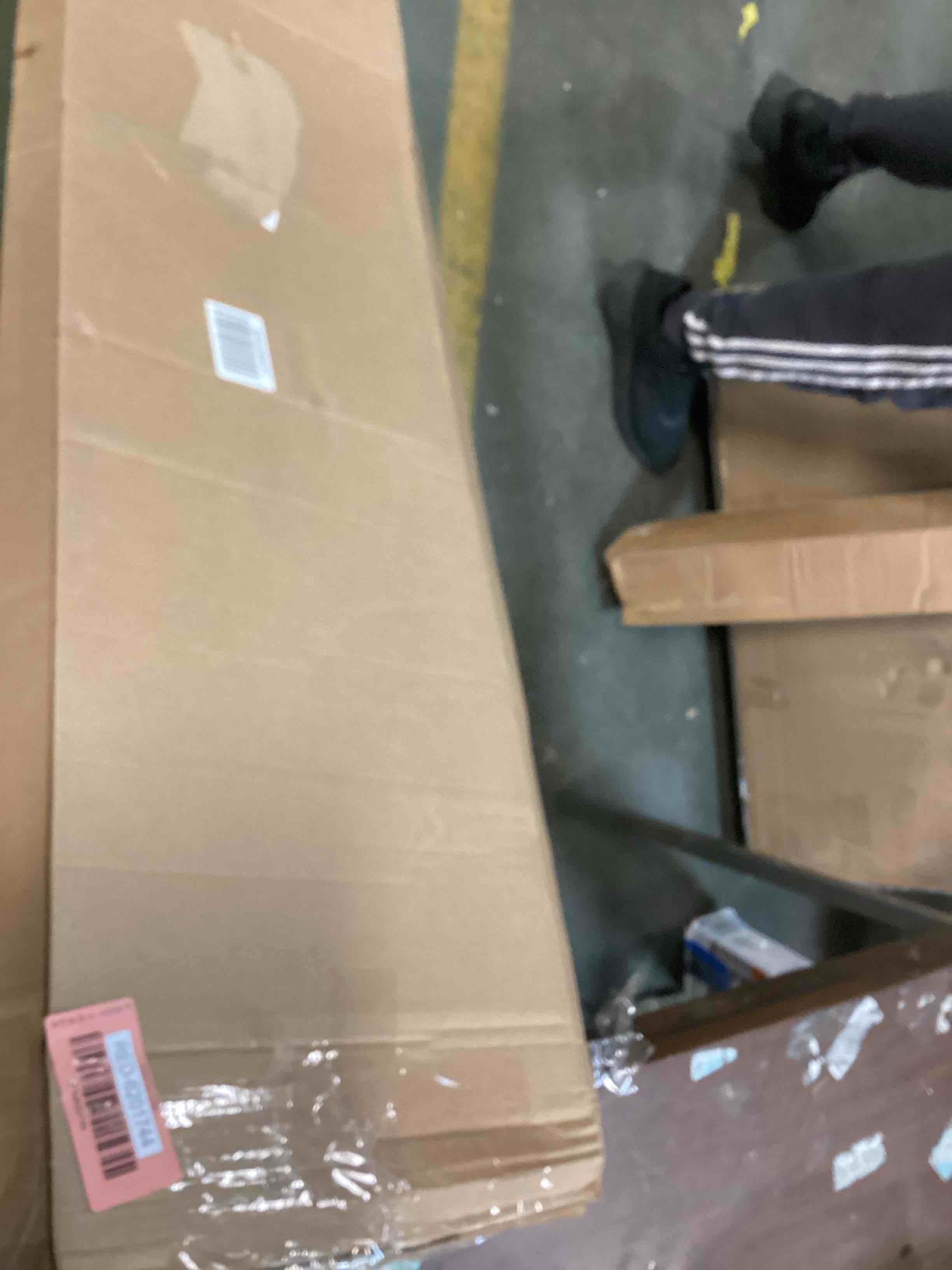 https://s3.amazonaws.com/lotting-images-prod/bidfta/RED6201744_1712145116613.jpeg