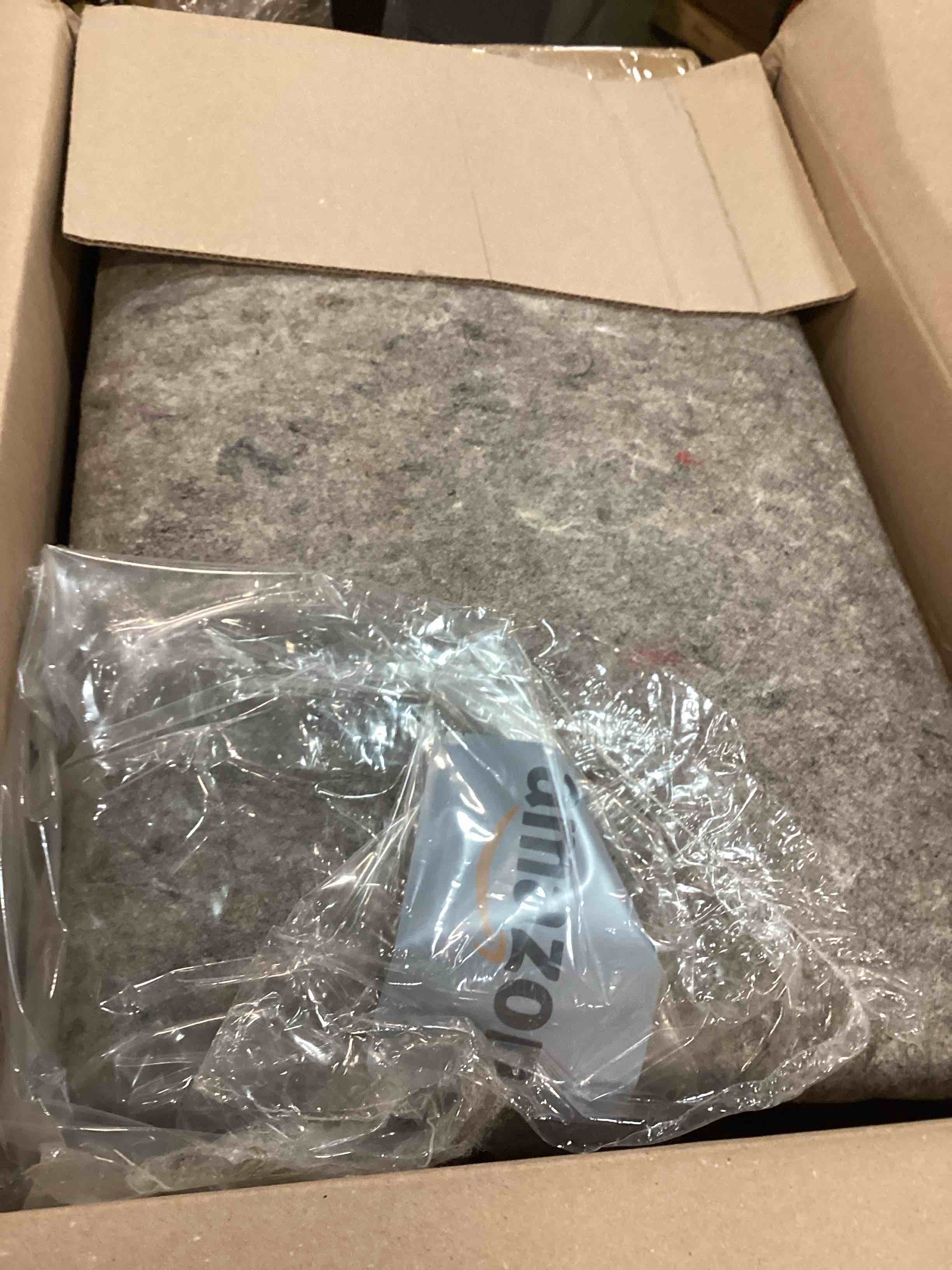 https://s3.amazonaws.com/lotting-images-prod/bidfta/RED6201841_1712158920106.jpeg