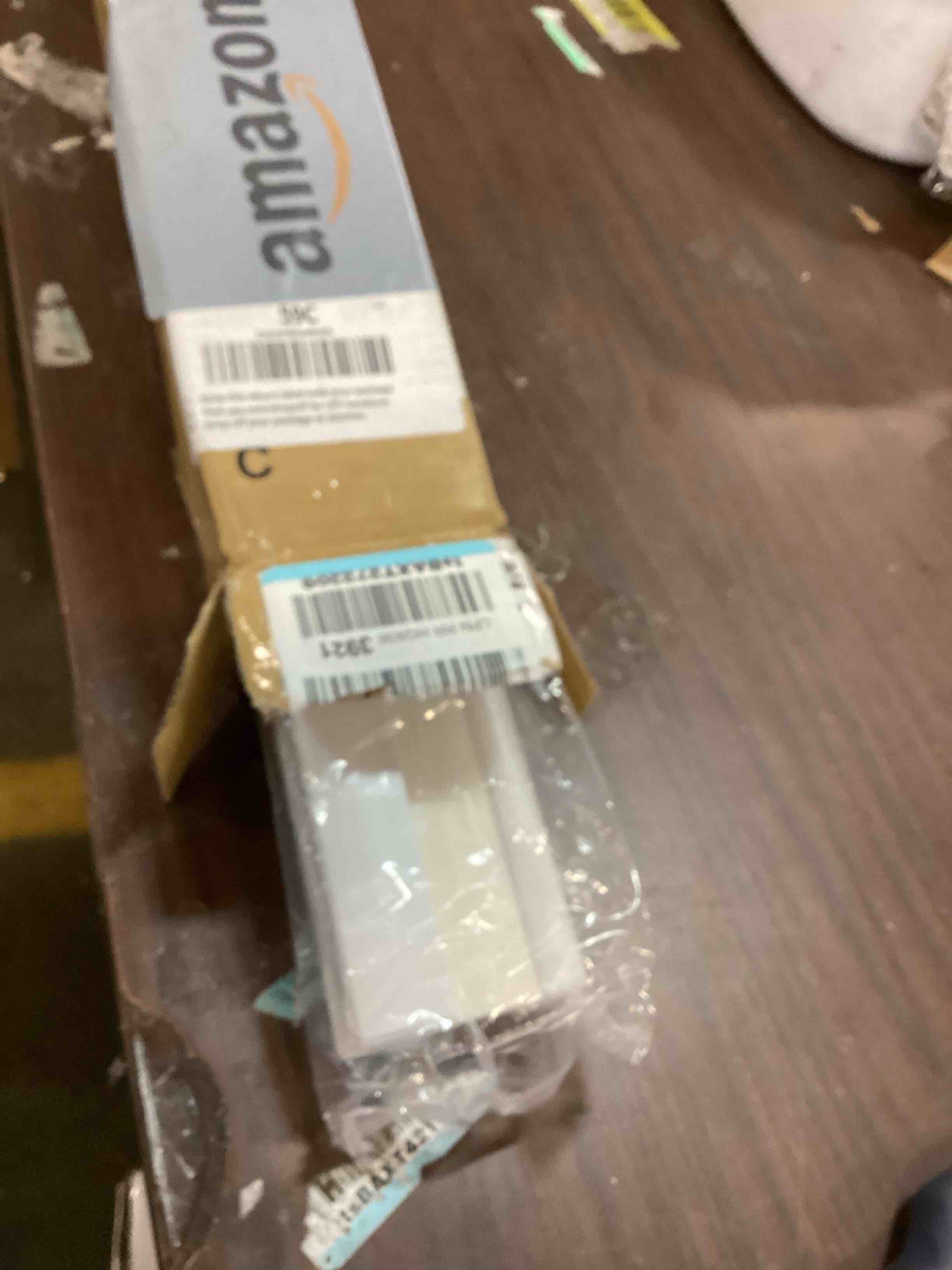 https://s3.amazonaws.com/lotting-images-prod/bidfta/RED6201877_1712166202251.jpeg