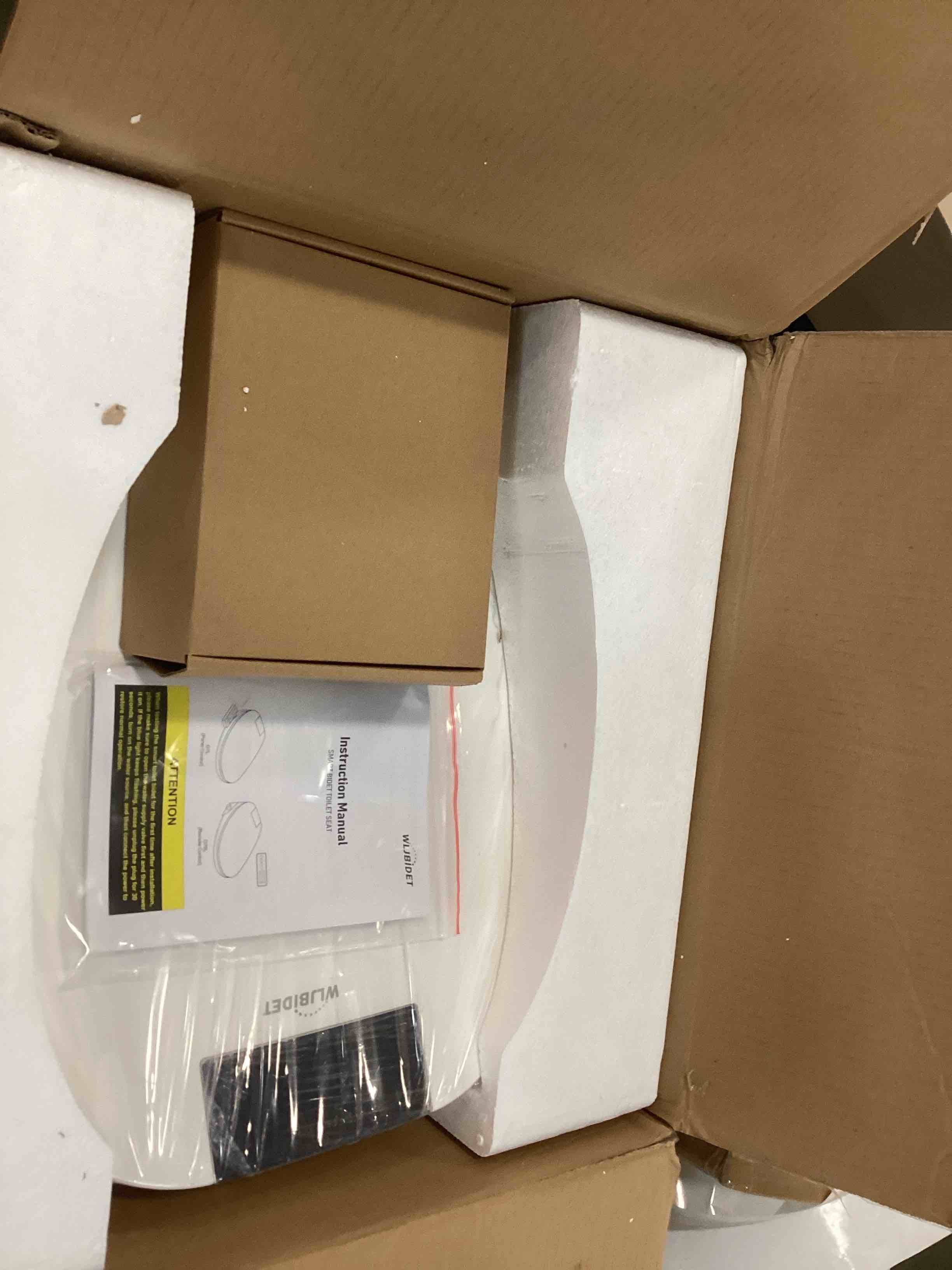 https://s3.amazonaws.com/lotting-images-prod/bidfta/RED6201974_1712236711911.jpeg