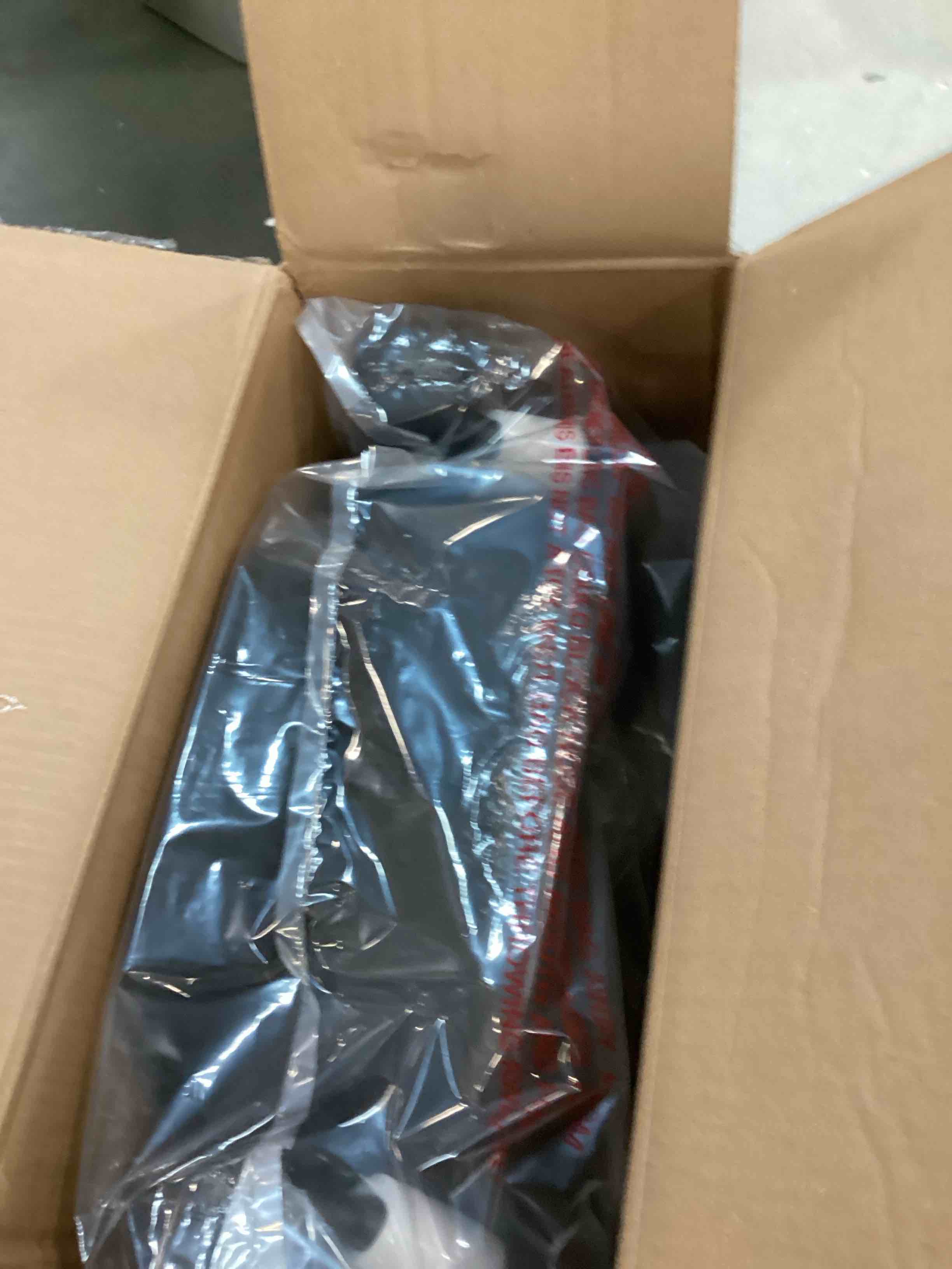 https://s3.amazonaws.com/lotting-images-prod/bidfta/RED6202211_1712324972991.jpeg