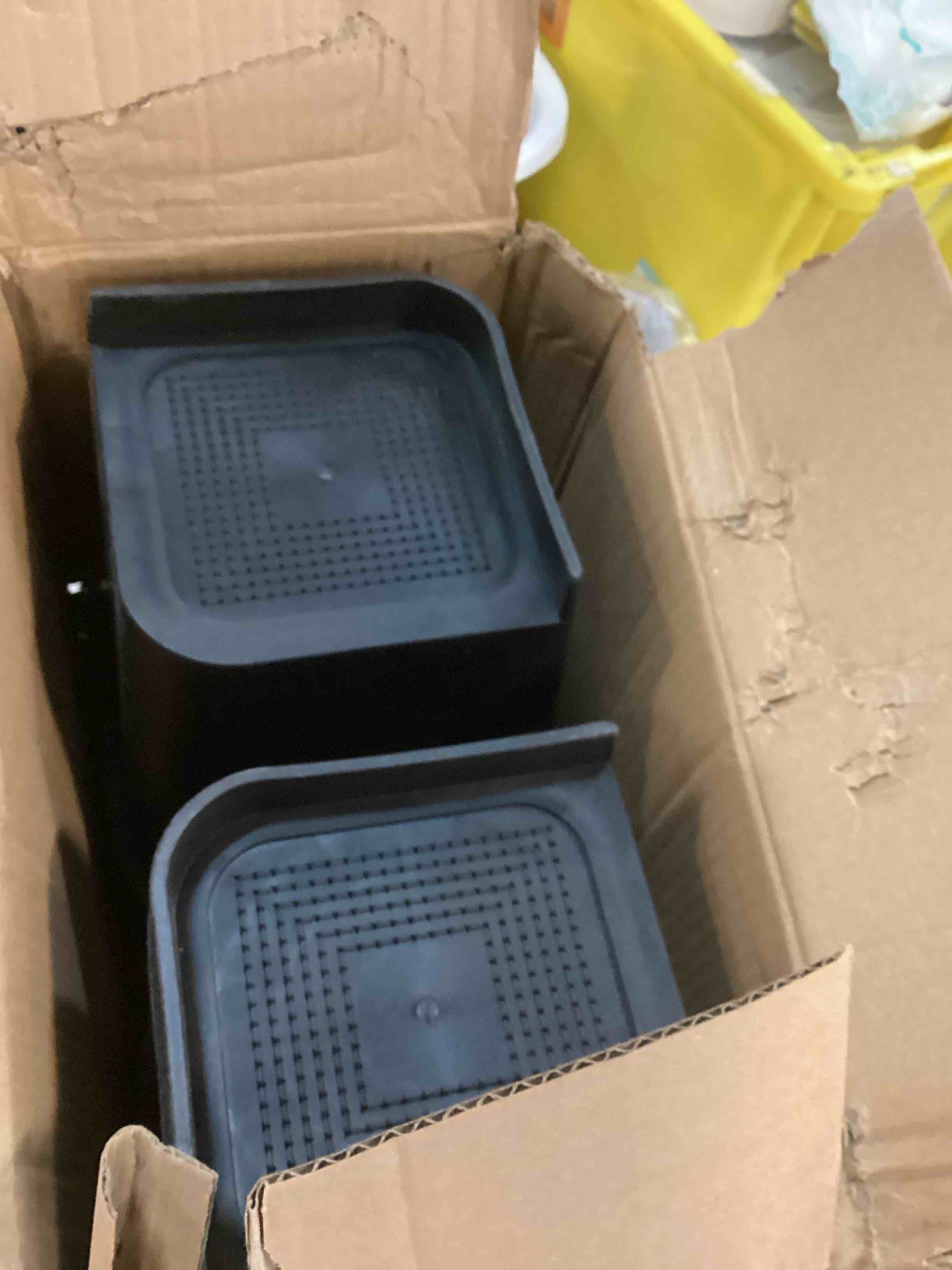 https://s3.amazonaws.com/lotting-images-prod/bidfta/RED6202220_1712327361768.jpeg