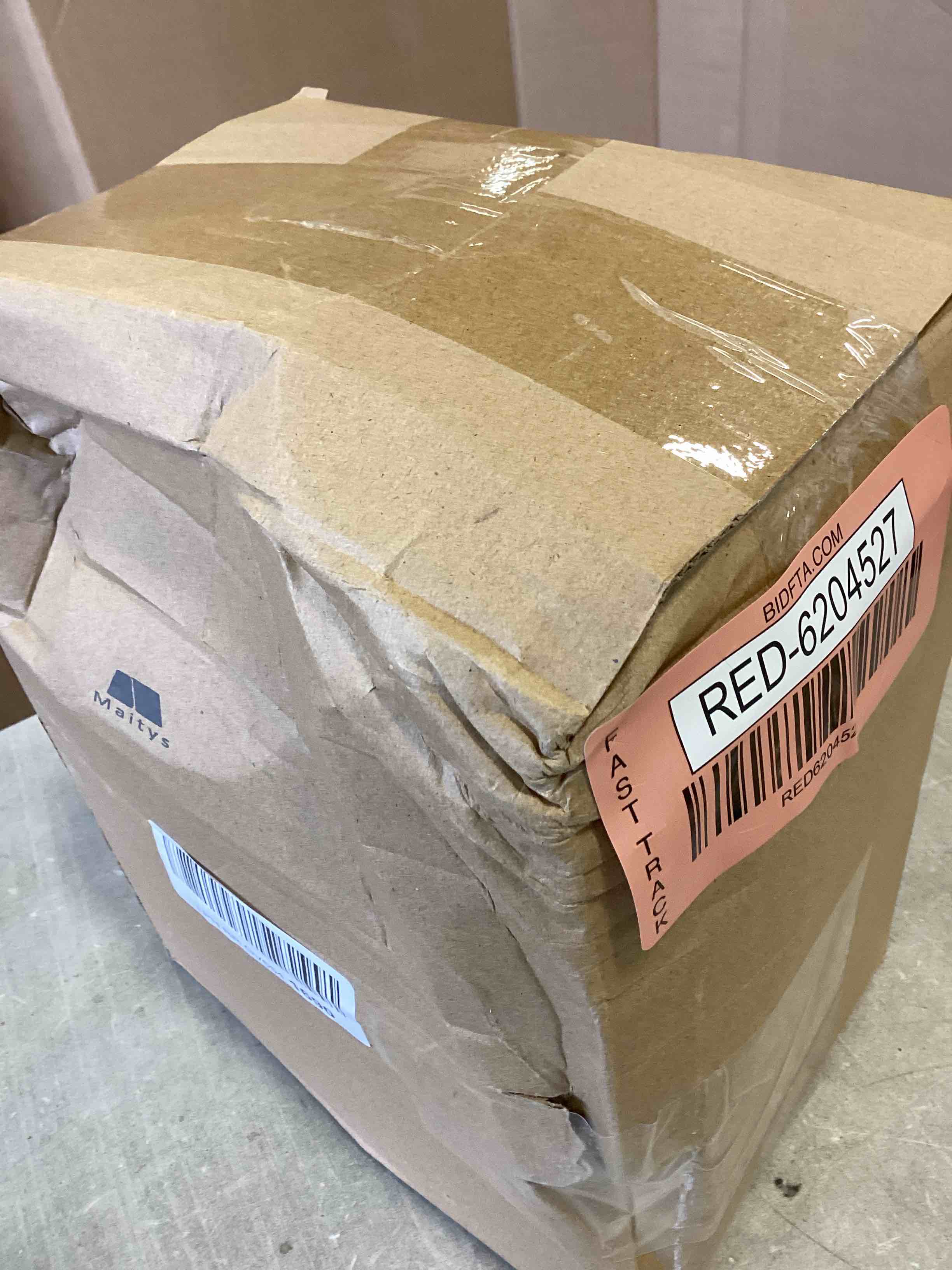 https://s3.amazonaws.com/lotting-images-prod/bidfta/RED6204527_1712170054659.jpeg