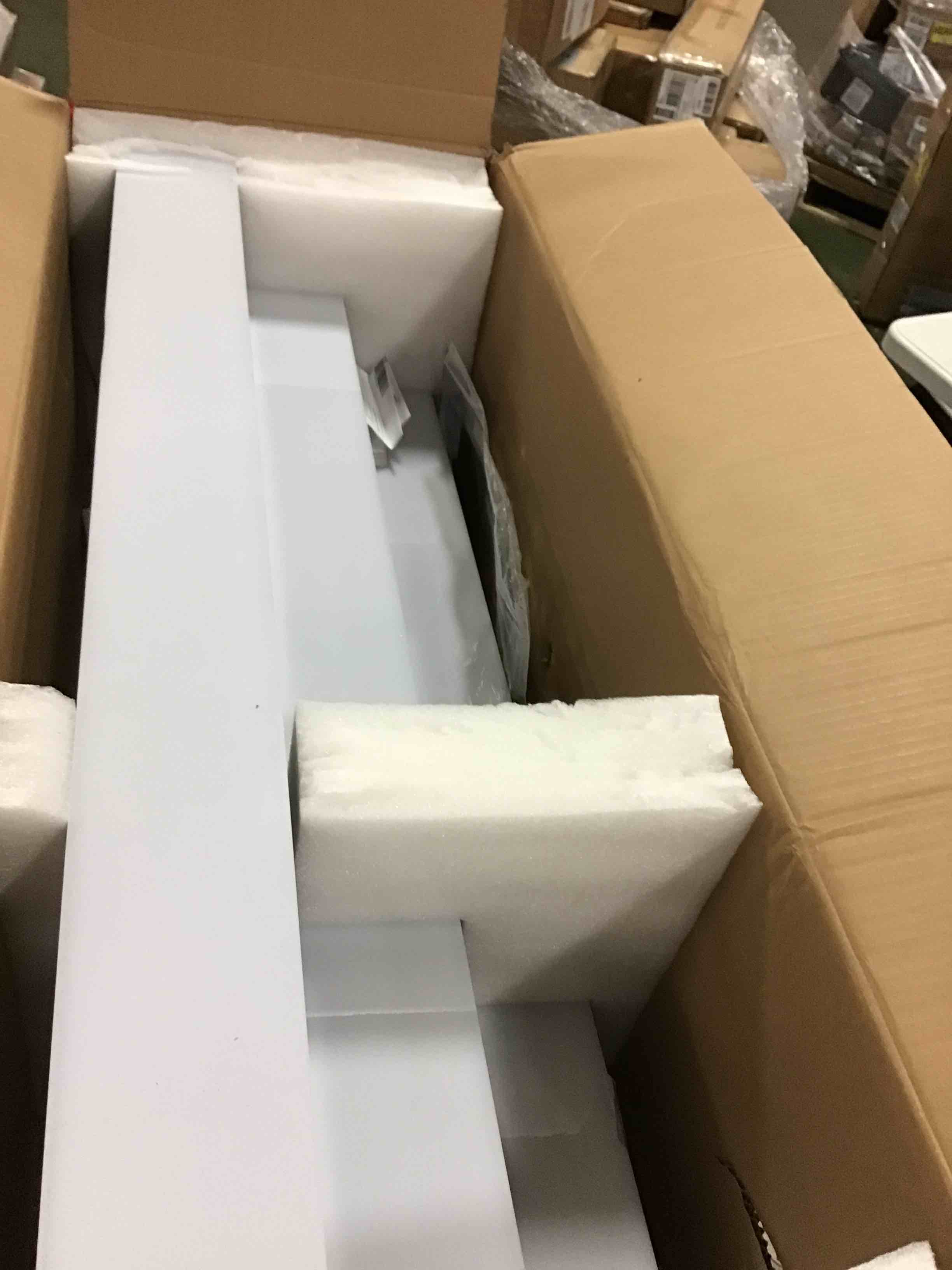 https://s3.amazonaws.com/lotting-images-prod/bidfta/RED6206142_1712149310827.jpeg