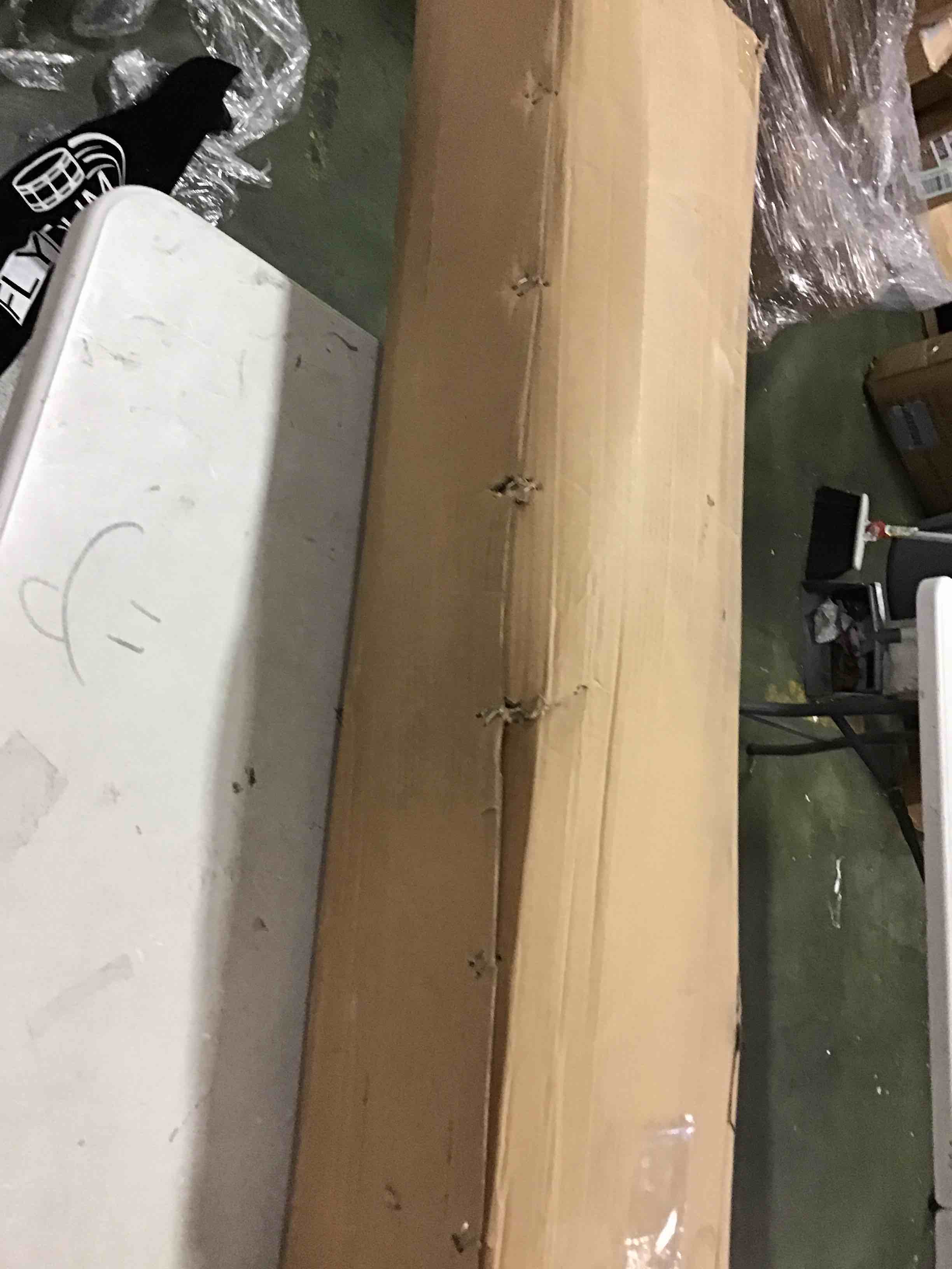 https://s3.amazonaws.com/lotting-images-prod/bidfta/RED6206146_1712150015613.jpeg