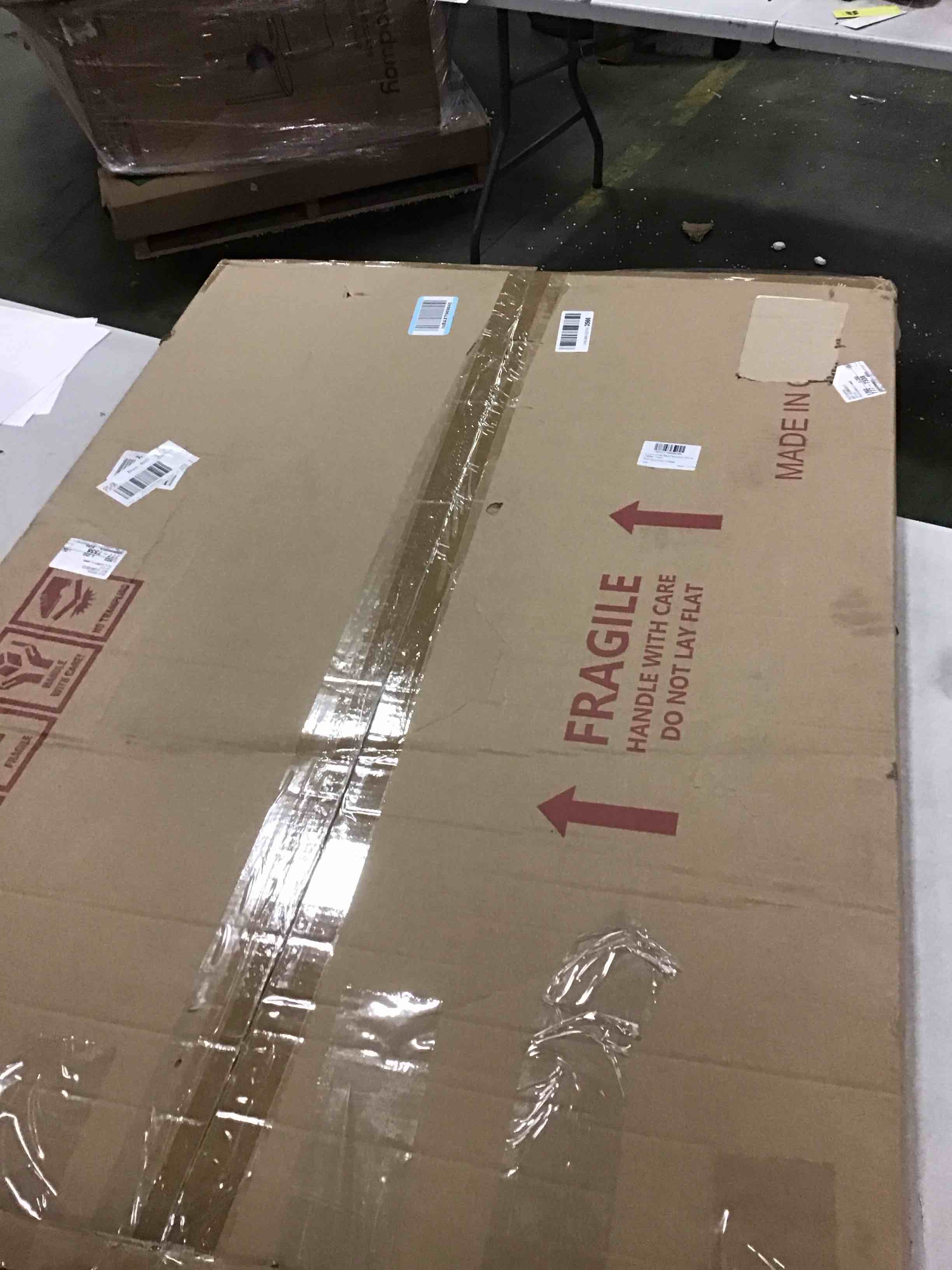 https://s3.amazonaws.com/lotting-images-prod/bidfta/RED6206271_1712251244034.jpeg