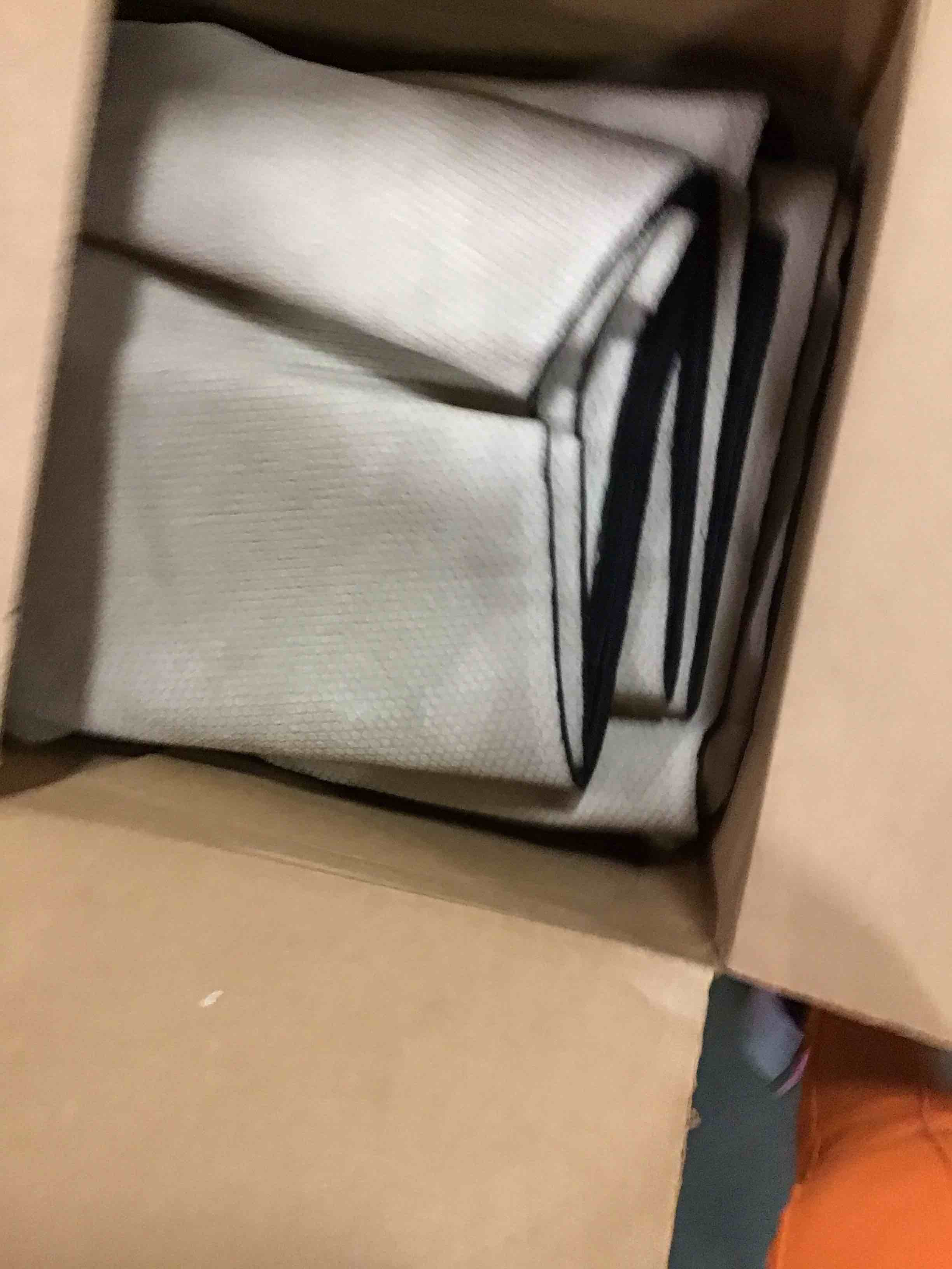 https://s3.amazonaws.com/lotting-images-prod/bidfta/RED6207078_1713206032270.jpeg
