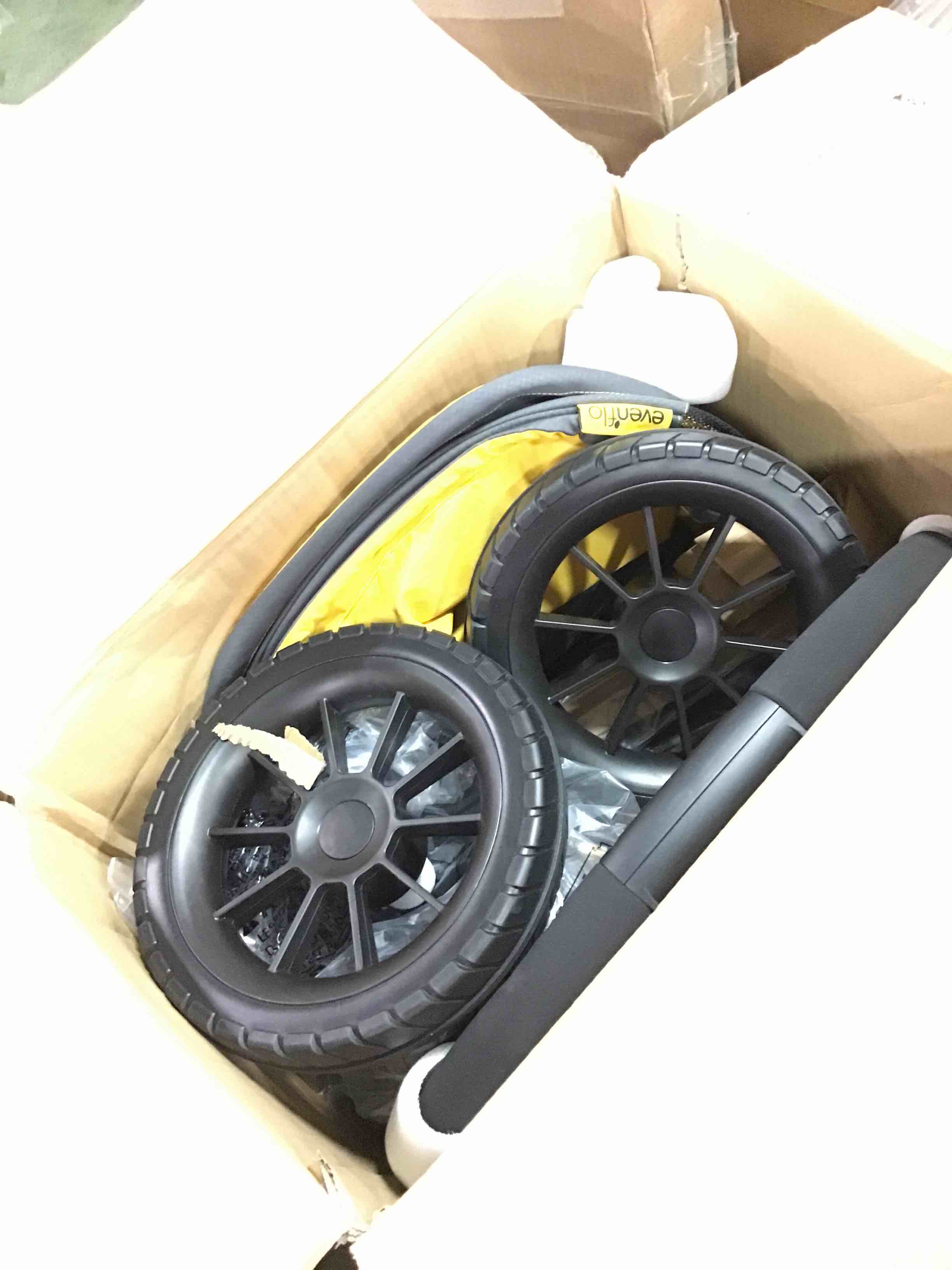 https://s3.amazonaws.com/lotting-images-prod/bidfta/RED6207145_1713273967080.jpeg