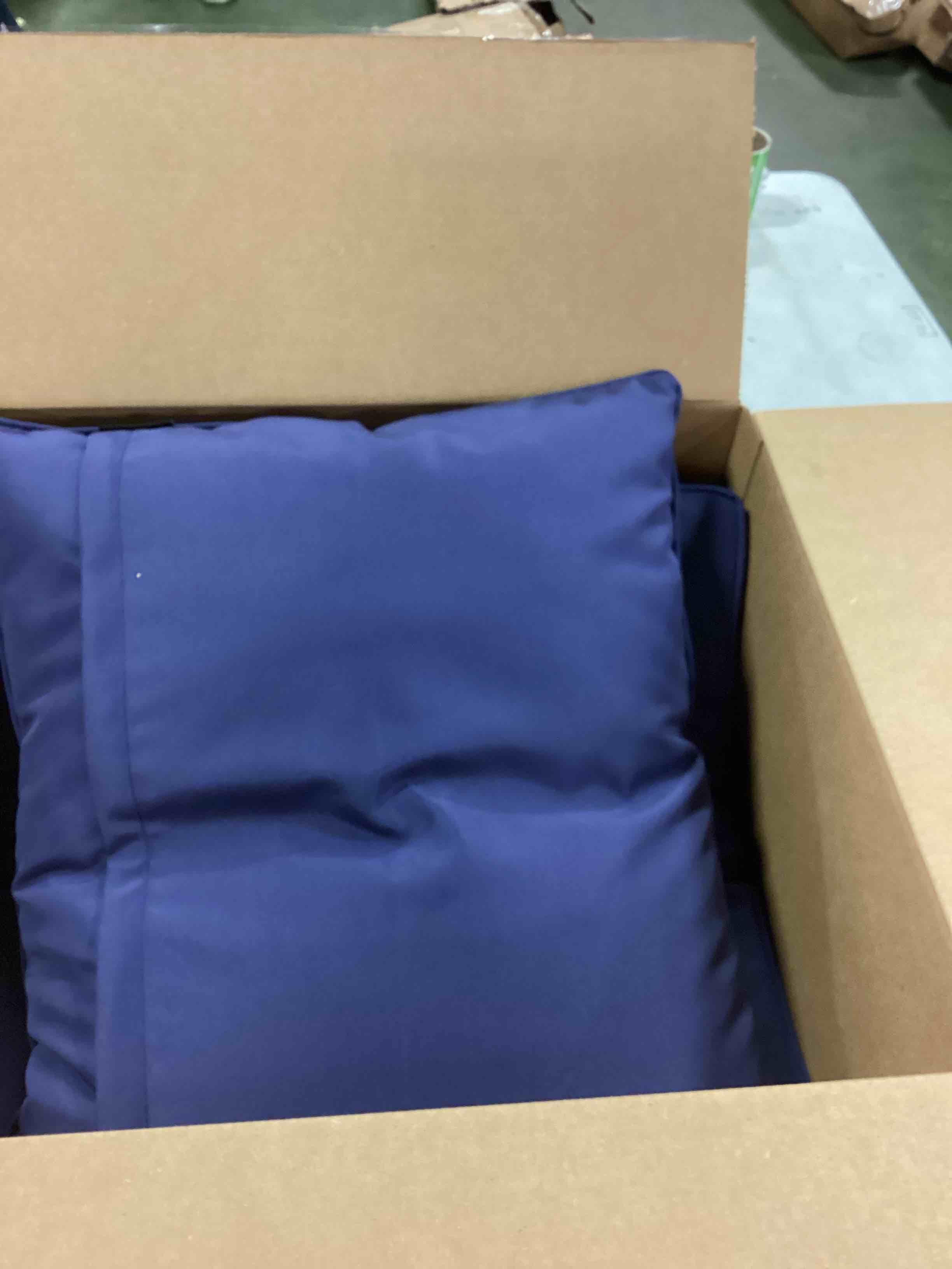 https://s3.amazonaws.com/lotting-images-prod/bidfta/RED6207279_1713531922460.jpeg