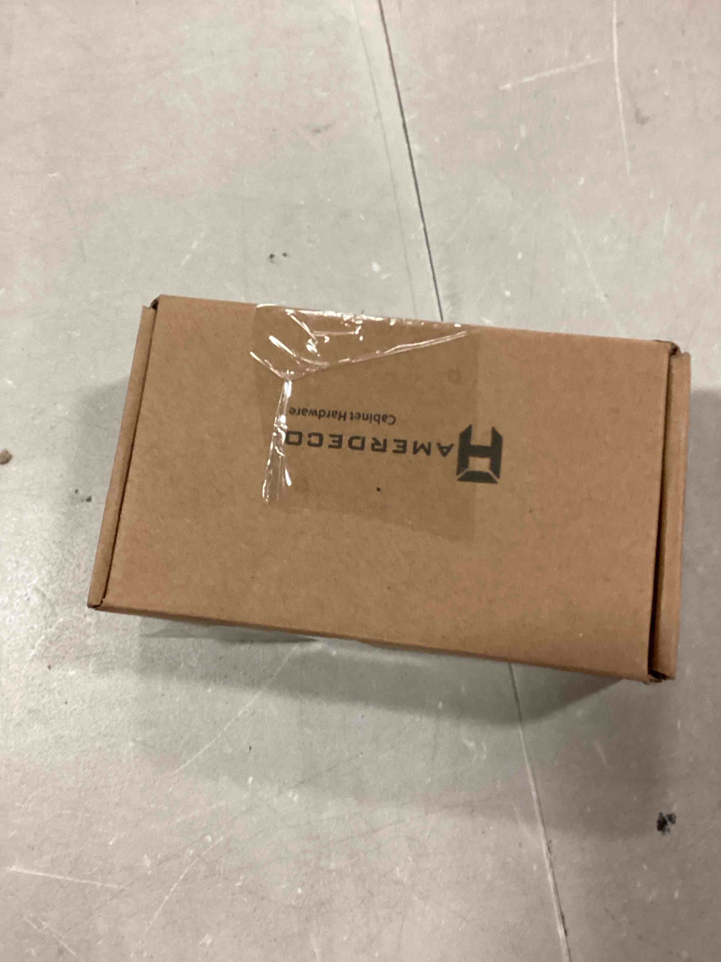 https://s3.amazonaws.com/lotting-images-prod/bidfta/RED6207317_1713538548708.jpeg