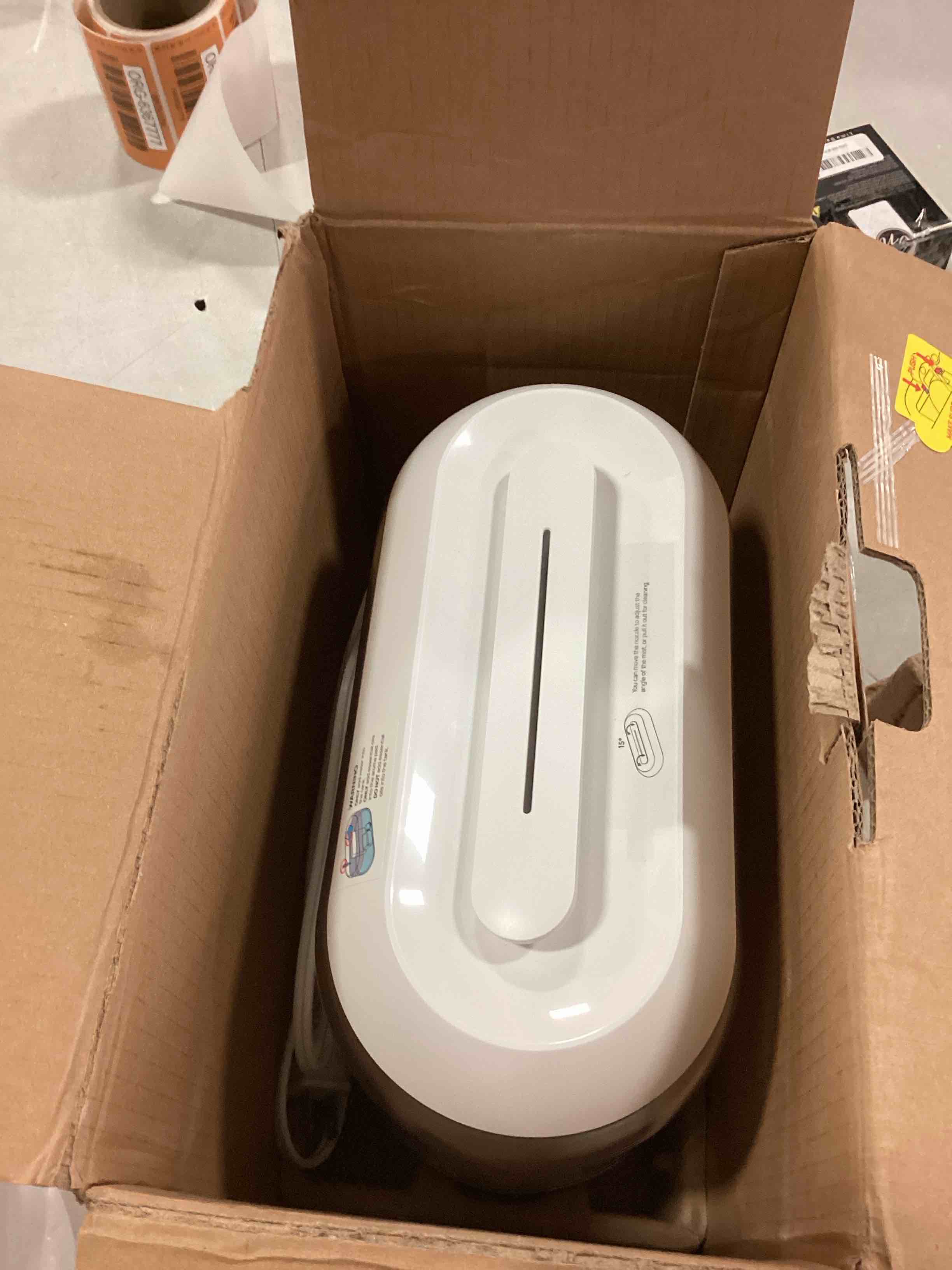 https://s3.amazonaws.com/lotting-images-prod/bidfta/RED6207398_1713551957032.jpeg
