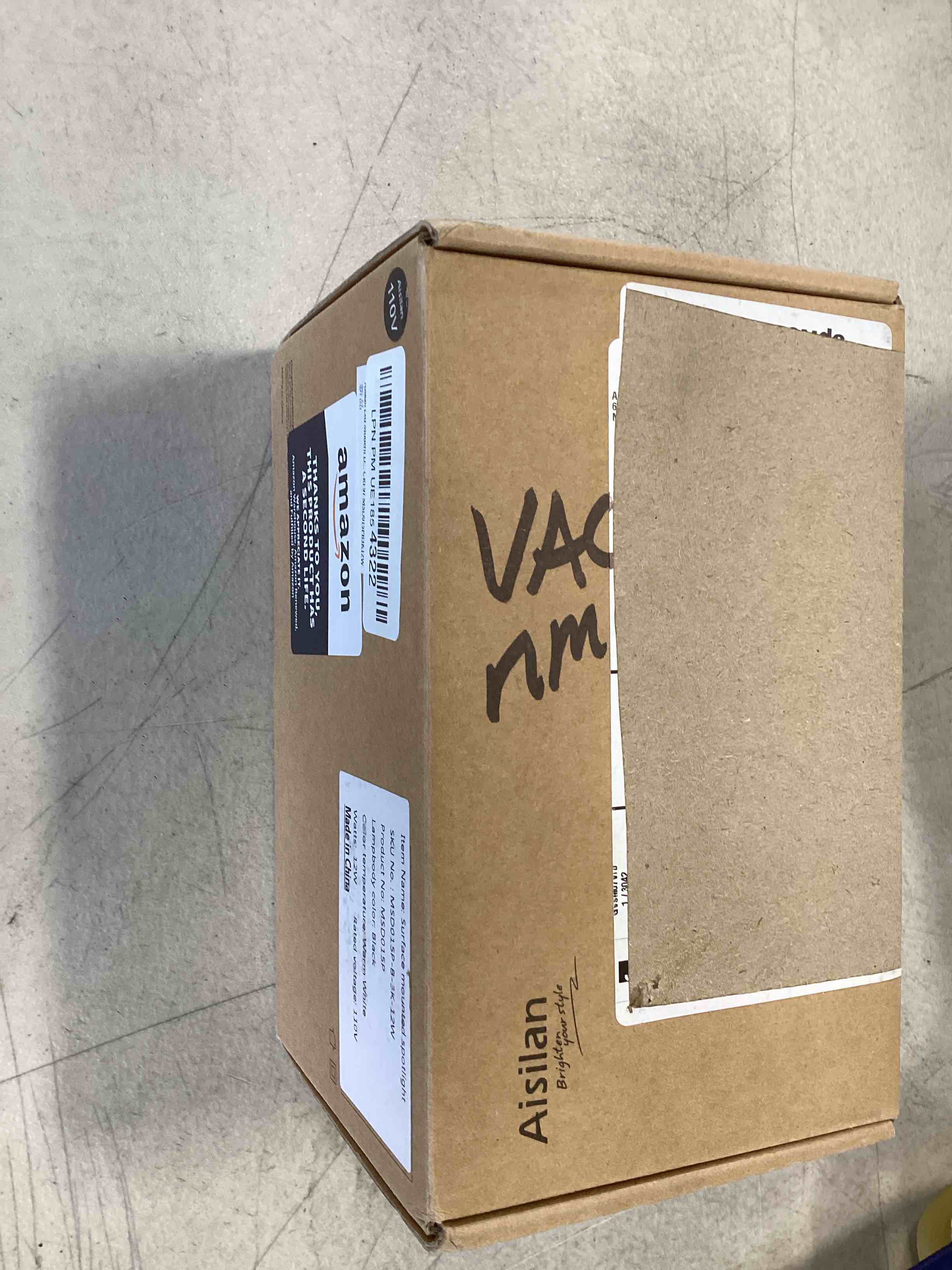 https://s3.amazonaws.com/lotting-images-prod/bidfta/RED6207596_1711996752475.jpeg