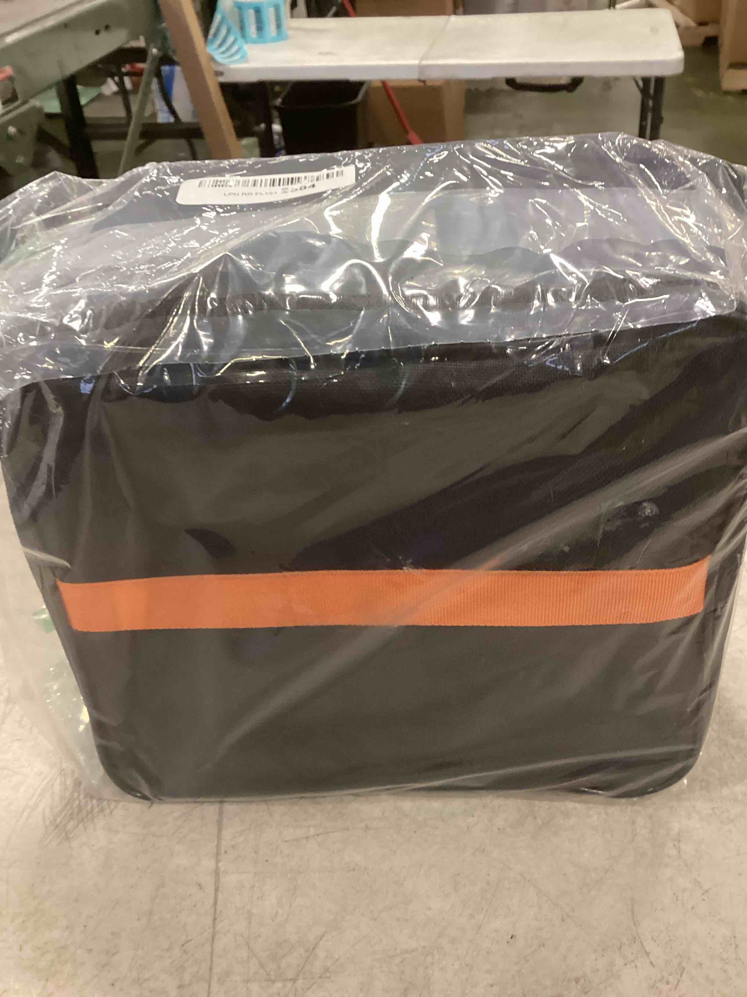 https://s3.amazonaws.com/lotting-images-prod/bidfta/RED6208105_1712145240217.jpeg