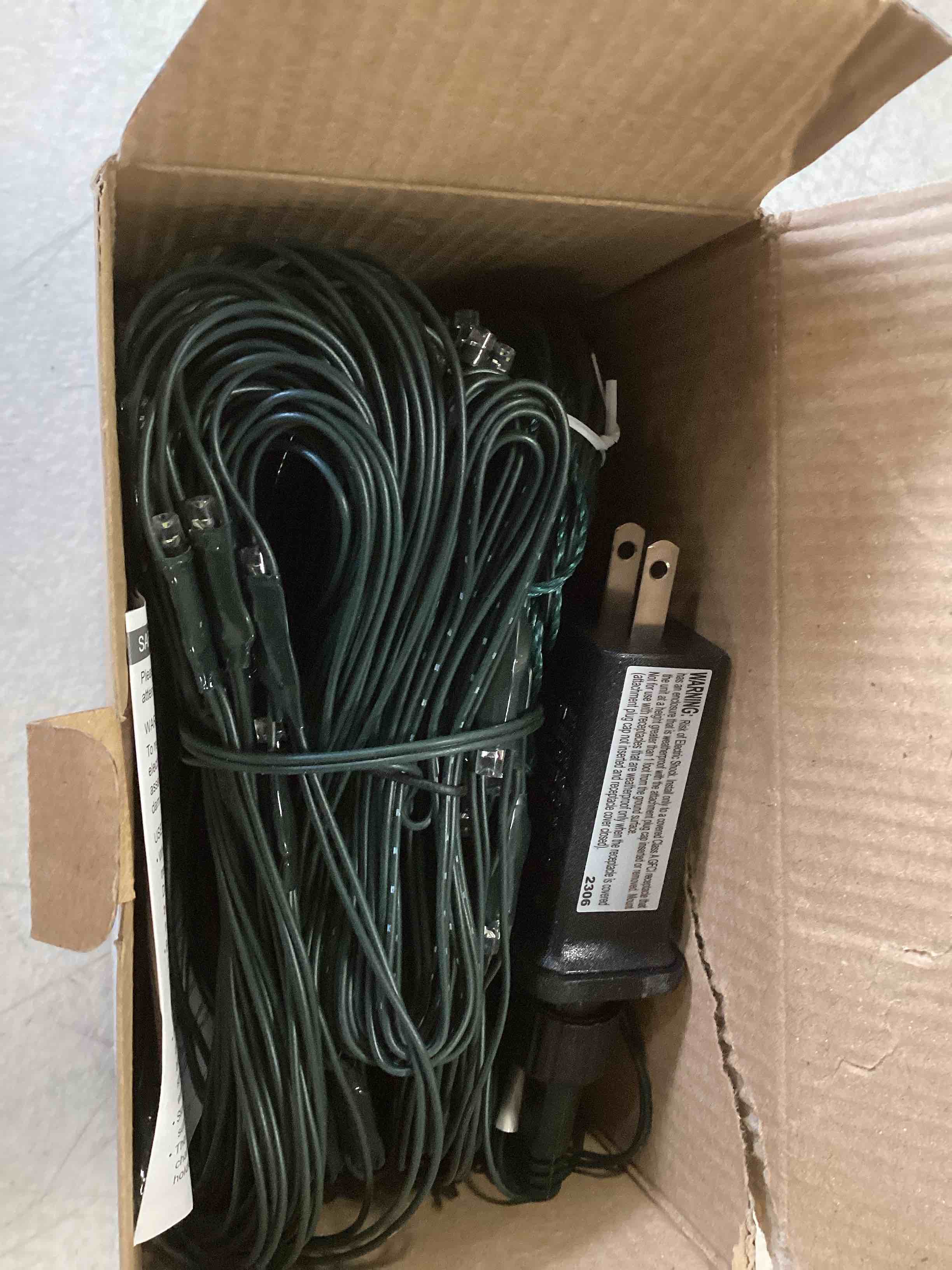 https://s3.amazonaws.com/lotting-images-prod/bidfta/RED6208452_1712251477154.jpeg