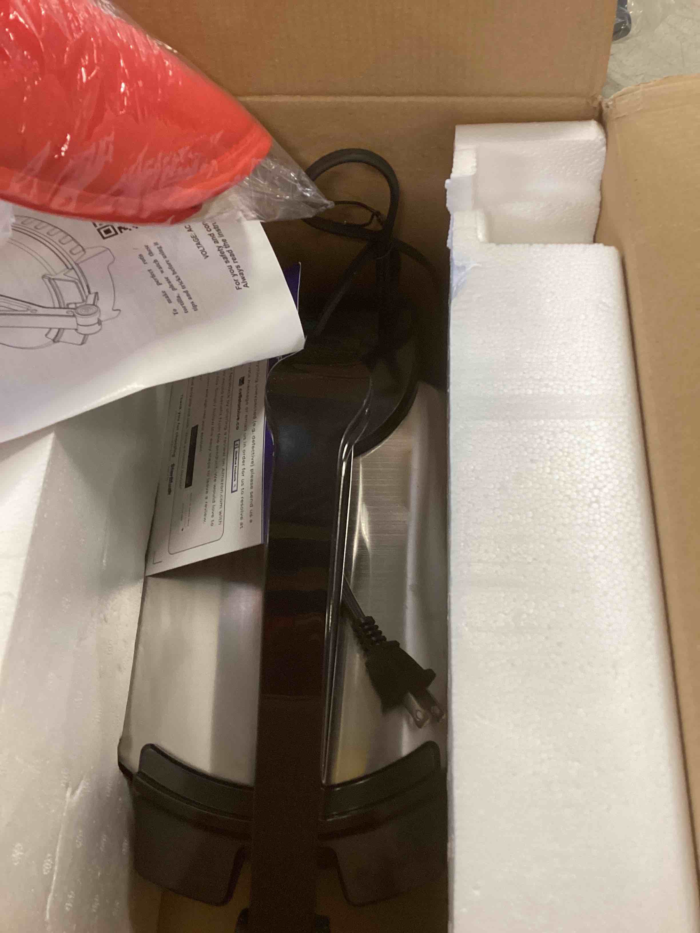 https://s3.amazonaws.com/lotting-images-prod/bidfta/RED6208467_1712252361590.jpeg