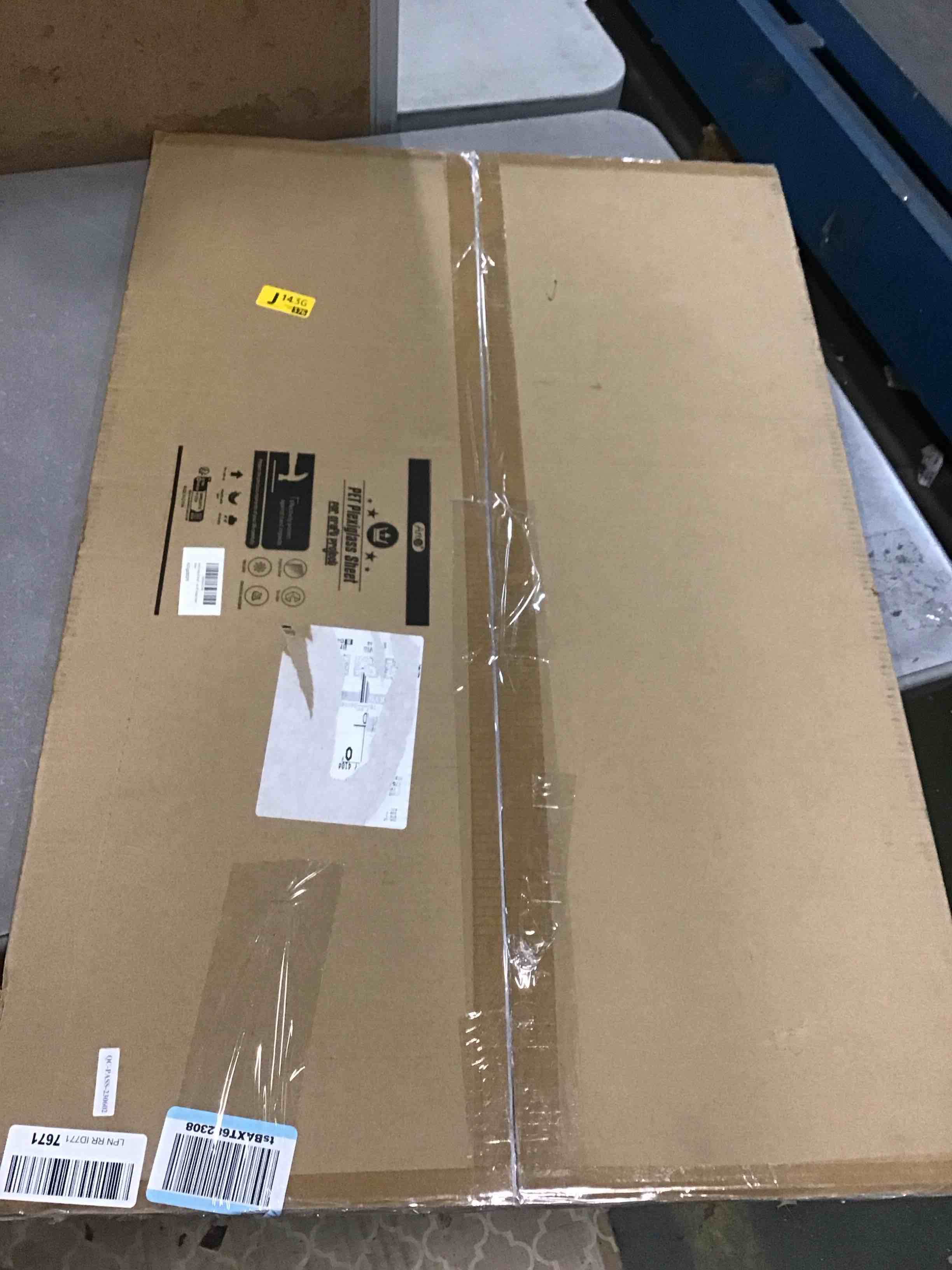 https://s3.amazonaws.com/lotting-images-prod/bidfta/RED6209212_1712238521846.jpeg