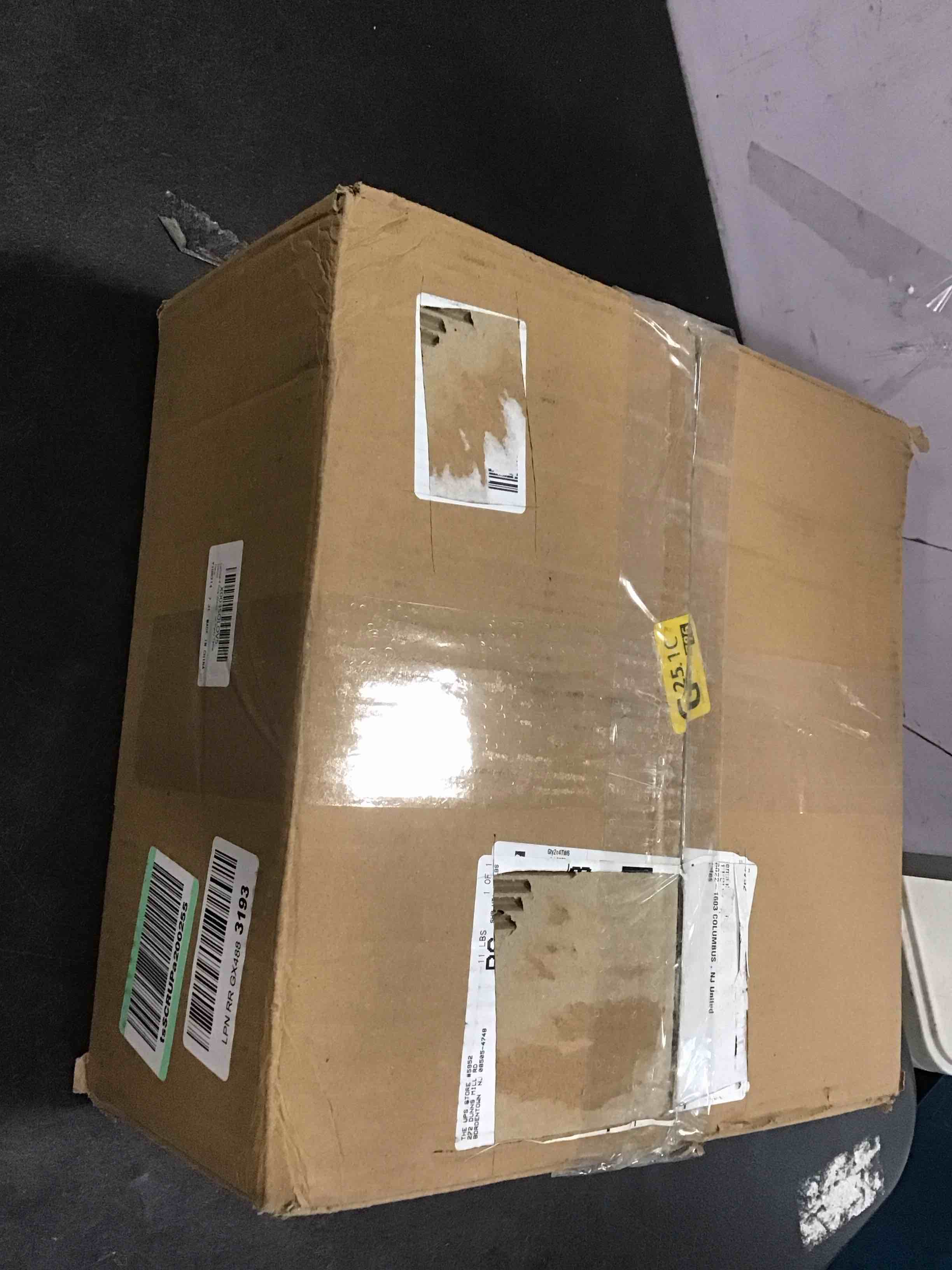 https://s3.amazonaws.com/lotting-images-prod/bidfta/RED6209726_1712402695681.jpeg