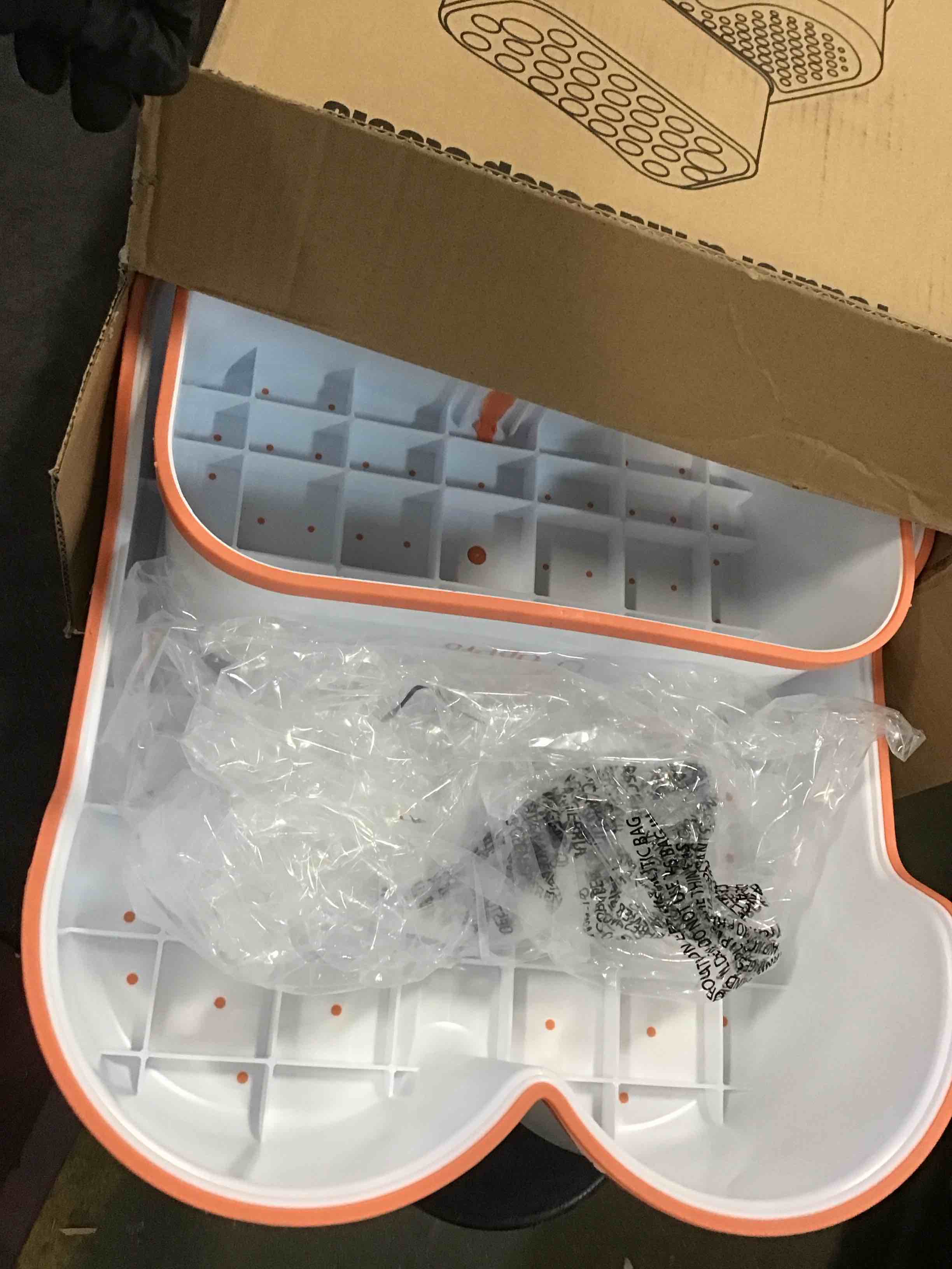 https://s3.amazonaws.com/lotting-images-prod/bidfta/RED6209770_1712408013923.jpeg