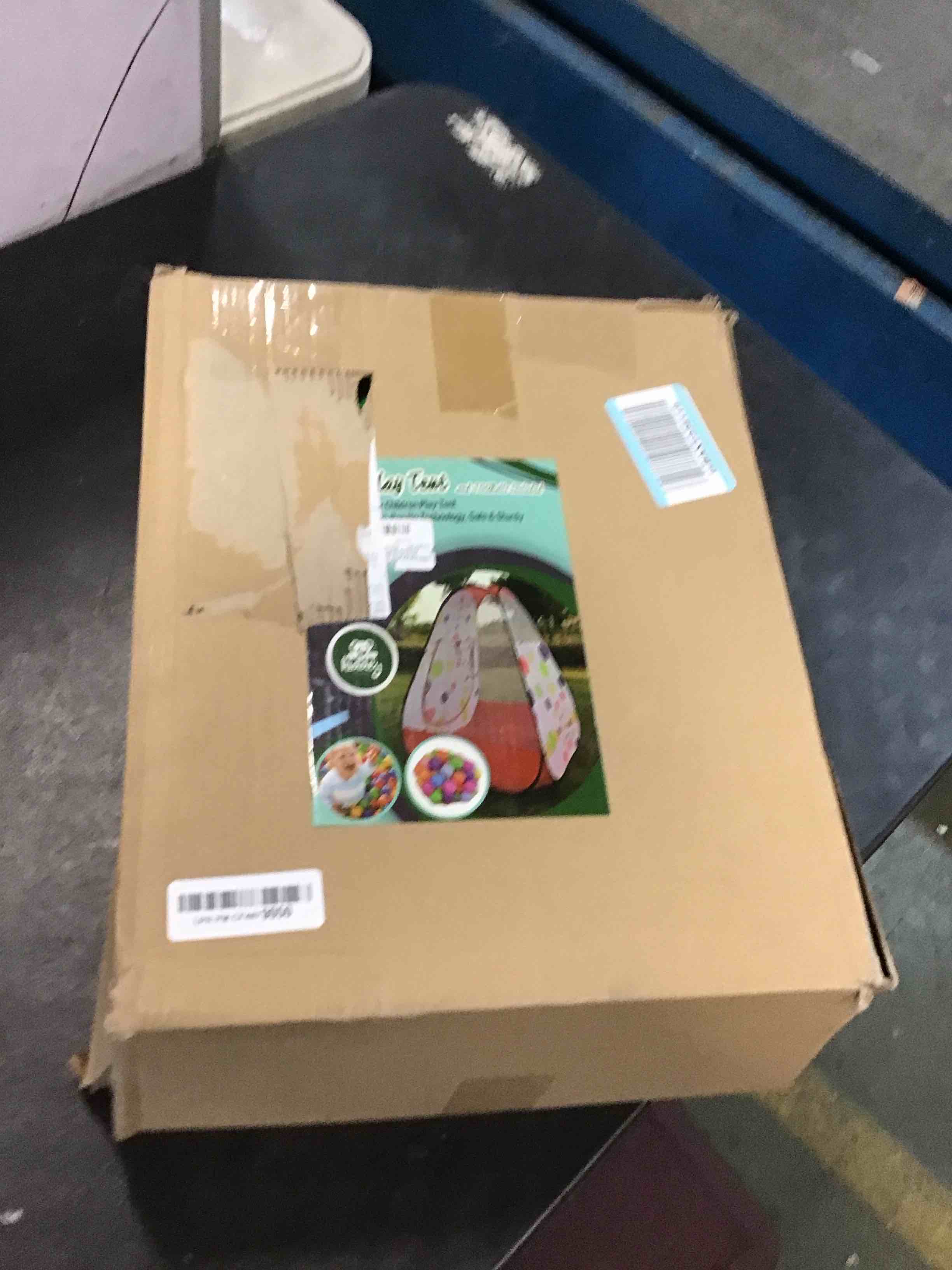 https://s3.amazonaws.com/lotting-images-prod/bidfta/RED6210000_1712496705205.jpeg
