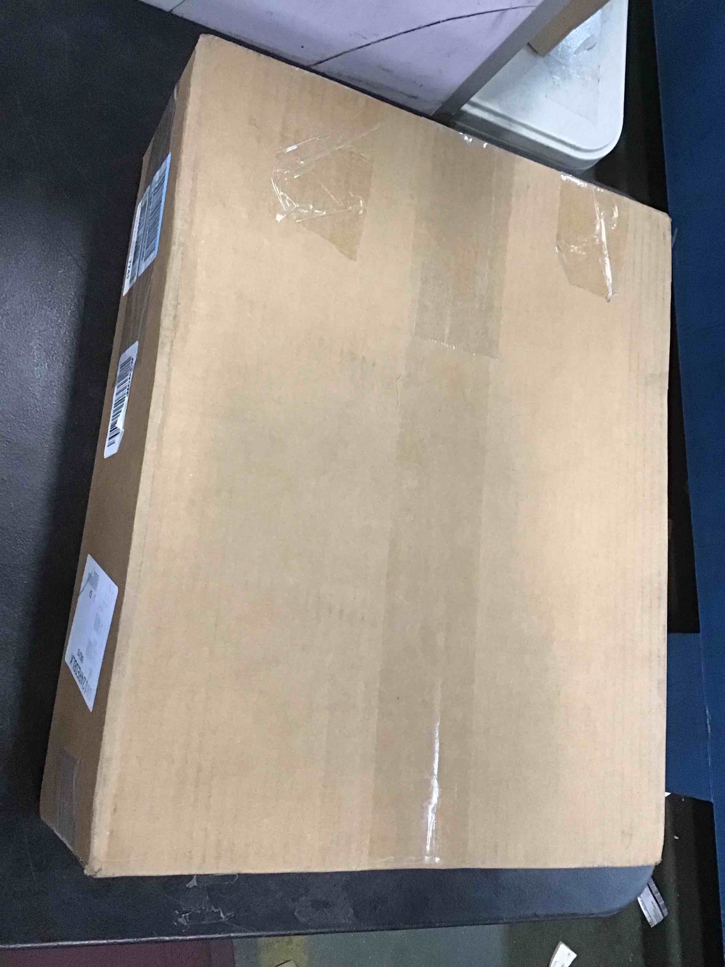 https://s3.amazonaws.com/lotting-images-prod/bidfta/RED6210243_1712583111496.jpeg