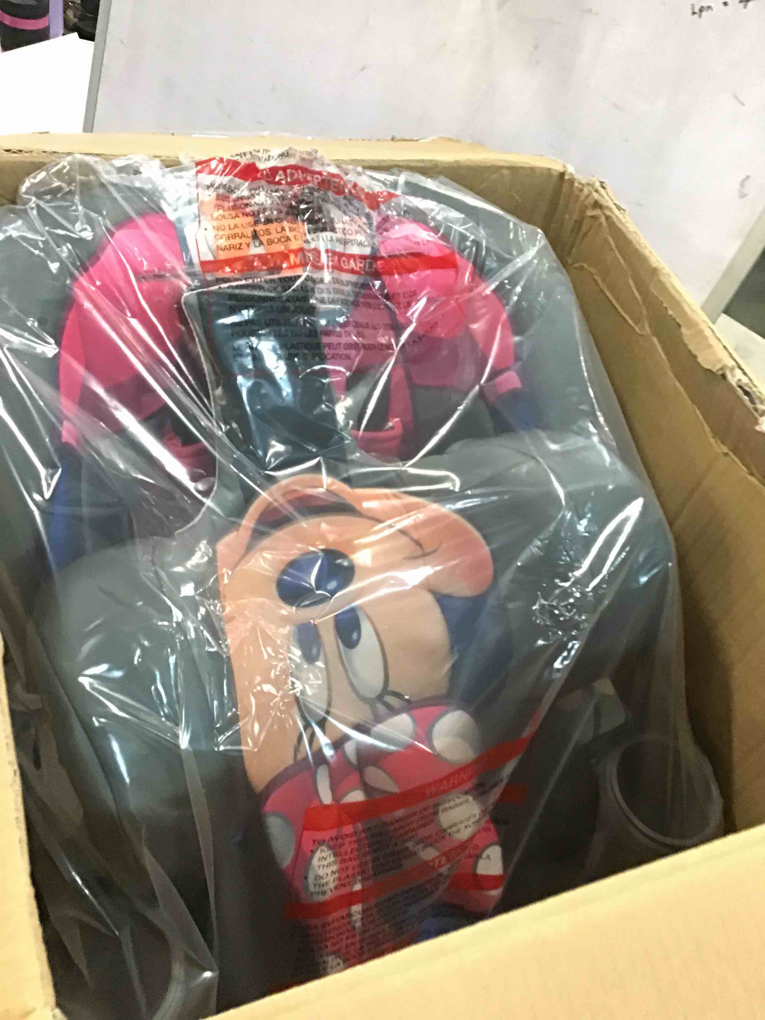 https://s3.amazonaws.com/lotting-images-prod/bidfta/RED6210725_1712150443231.jpeg