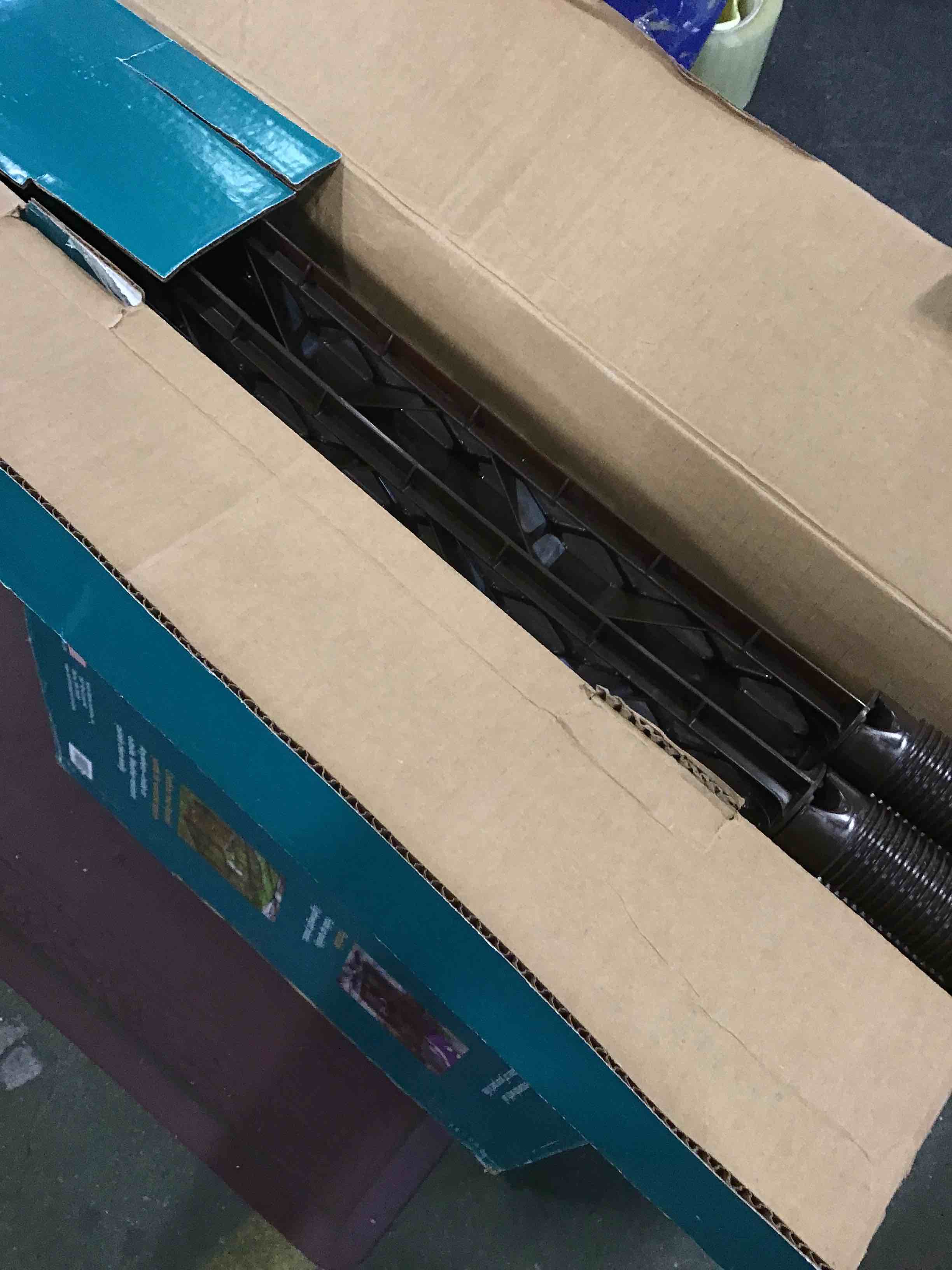 https://s3.amazonaws.com/lotting-images-prod/bidfta/RED6210770_1712156535759.jpeg