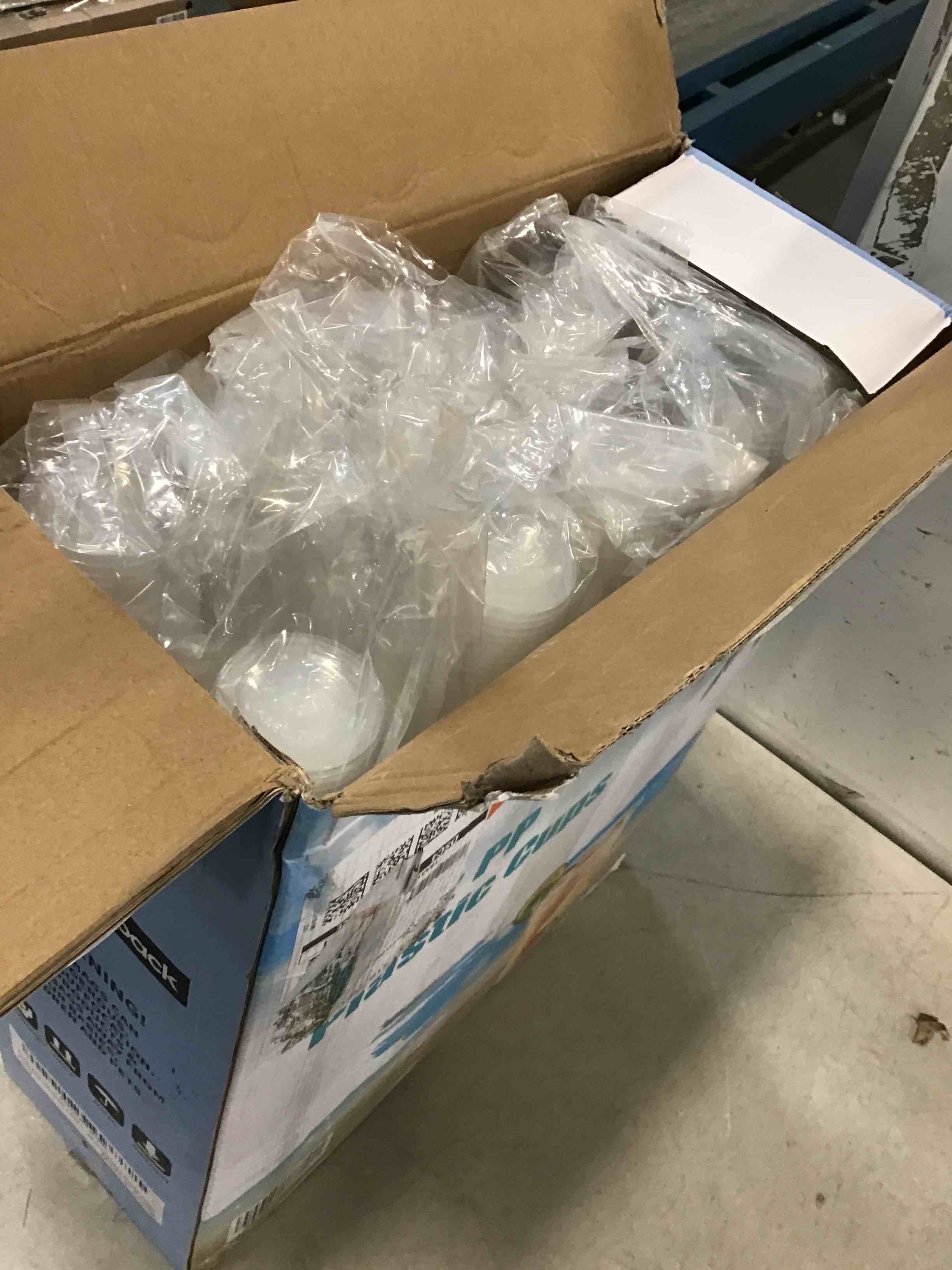 https://s3.amazonaws.com/lotting-images-prod/bidfta/RED6210999_1712241839382.jpeg
