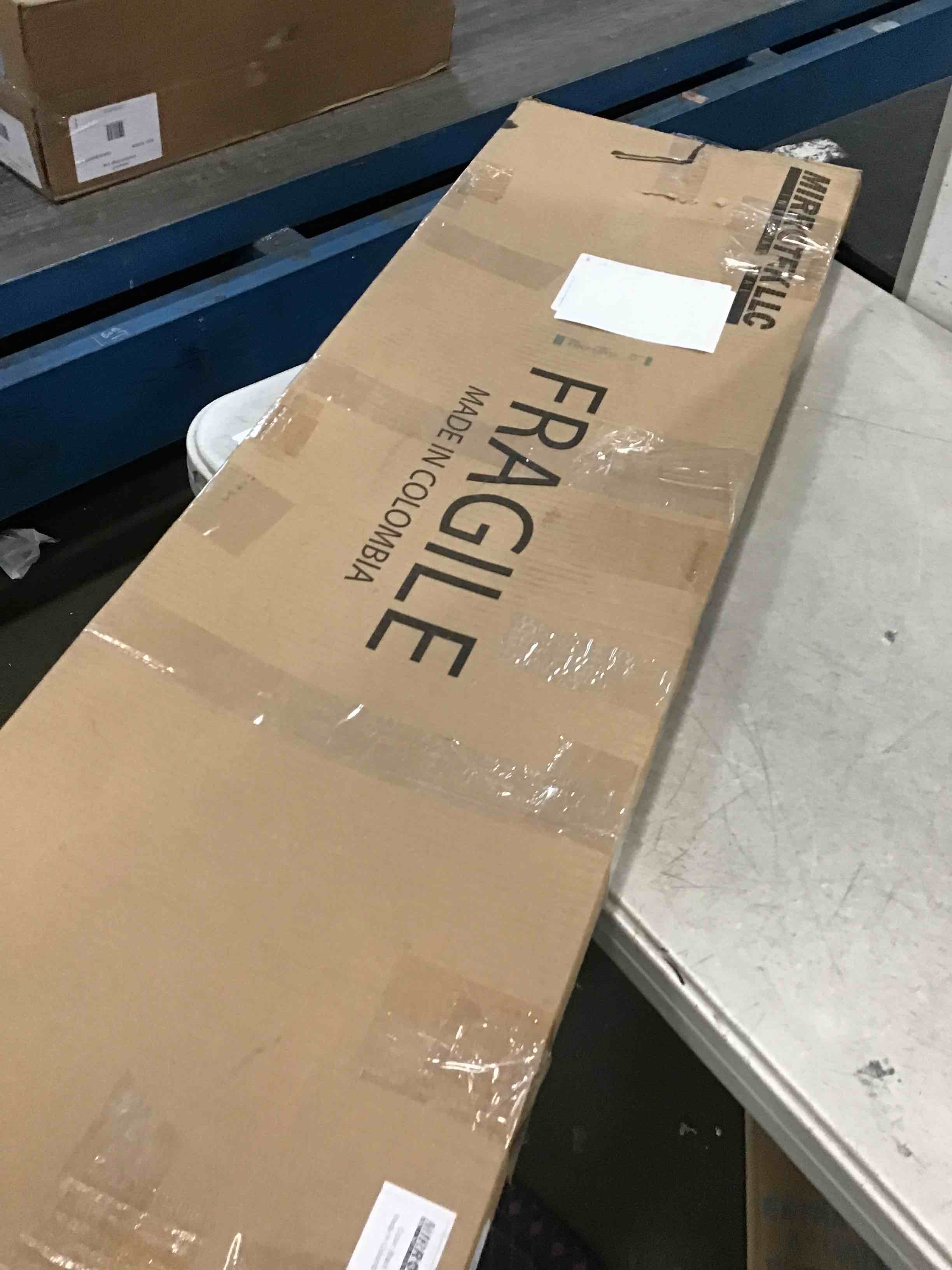 https://s3.amazonaws.com/lotting-images-prod/bidfta/RED6211073_1712252570762.jpeg