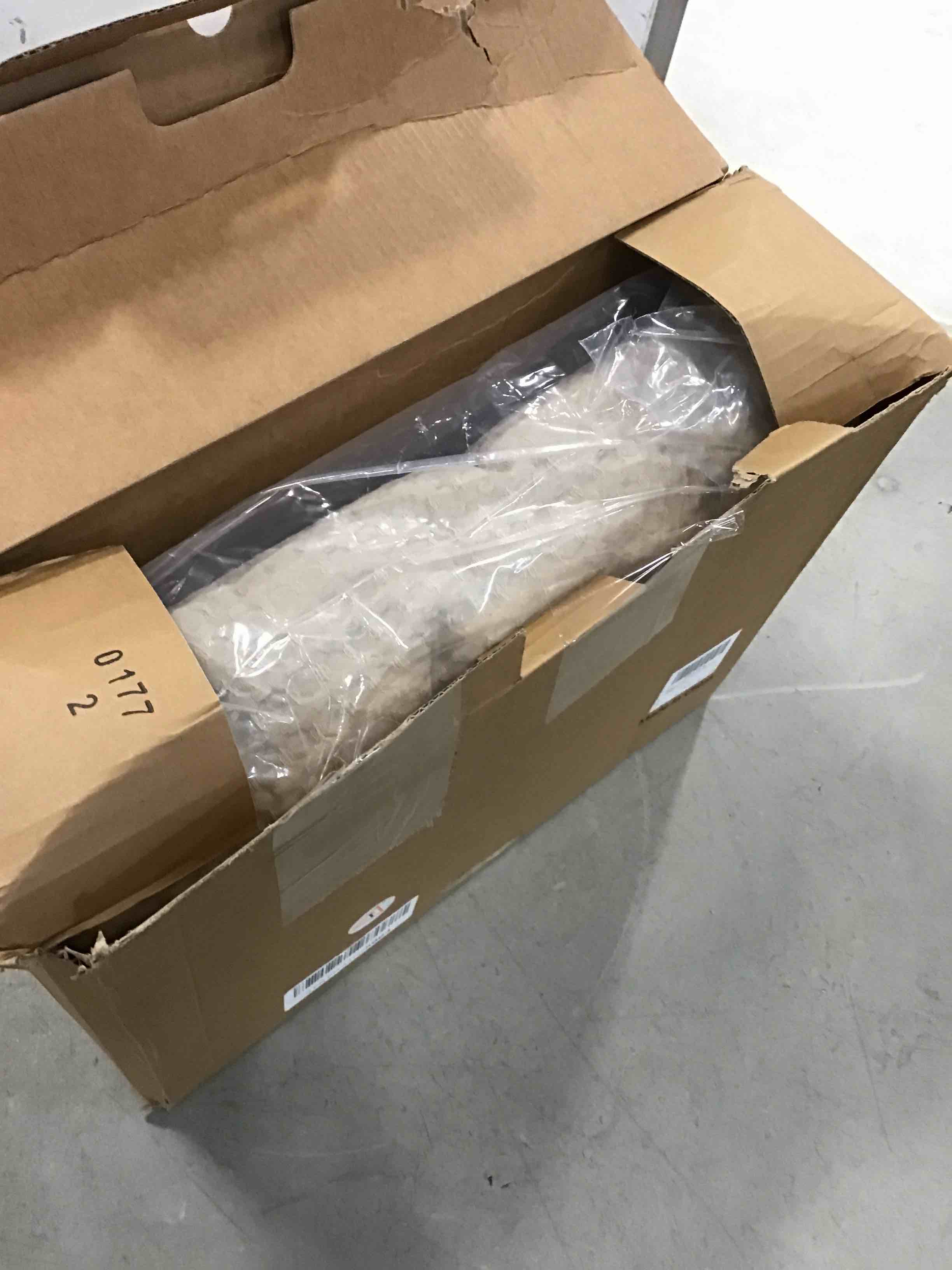 https://s3.amazonaws.com/lotting-images-prod/bidfta/RED6211284_1712334087898.jpeg