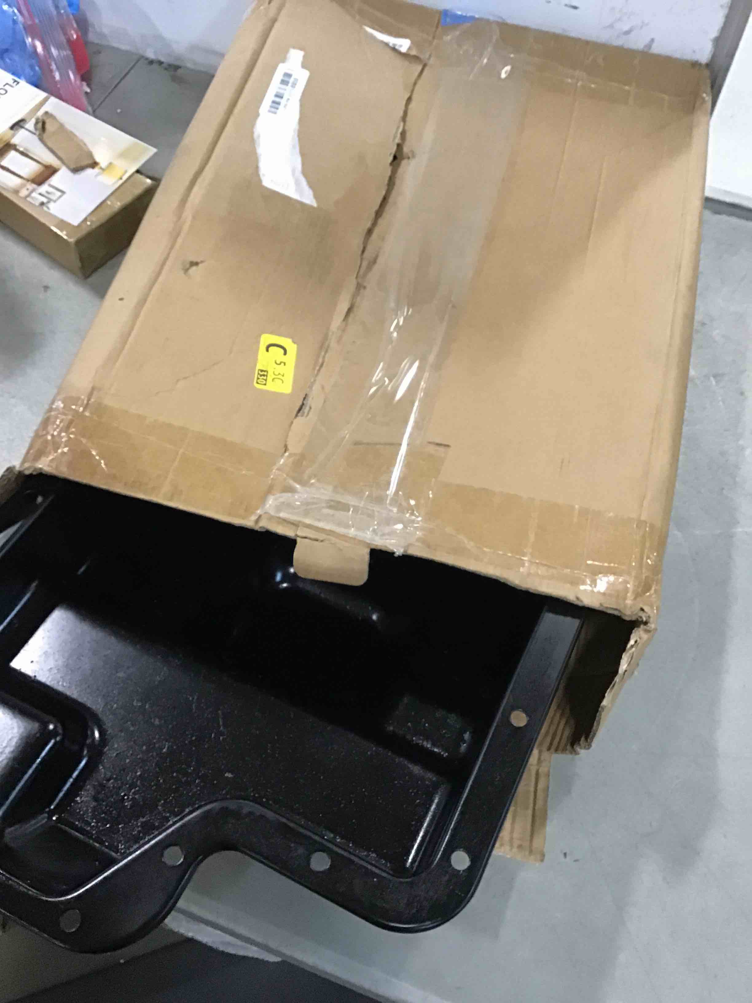 https://s3.amazonaws.com/lotting-images-prod/bidfta/RED6211302_1712338273089.jpeg