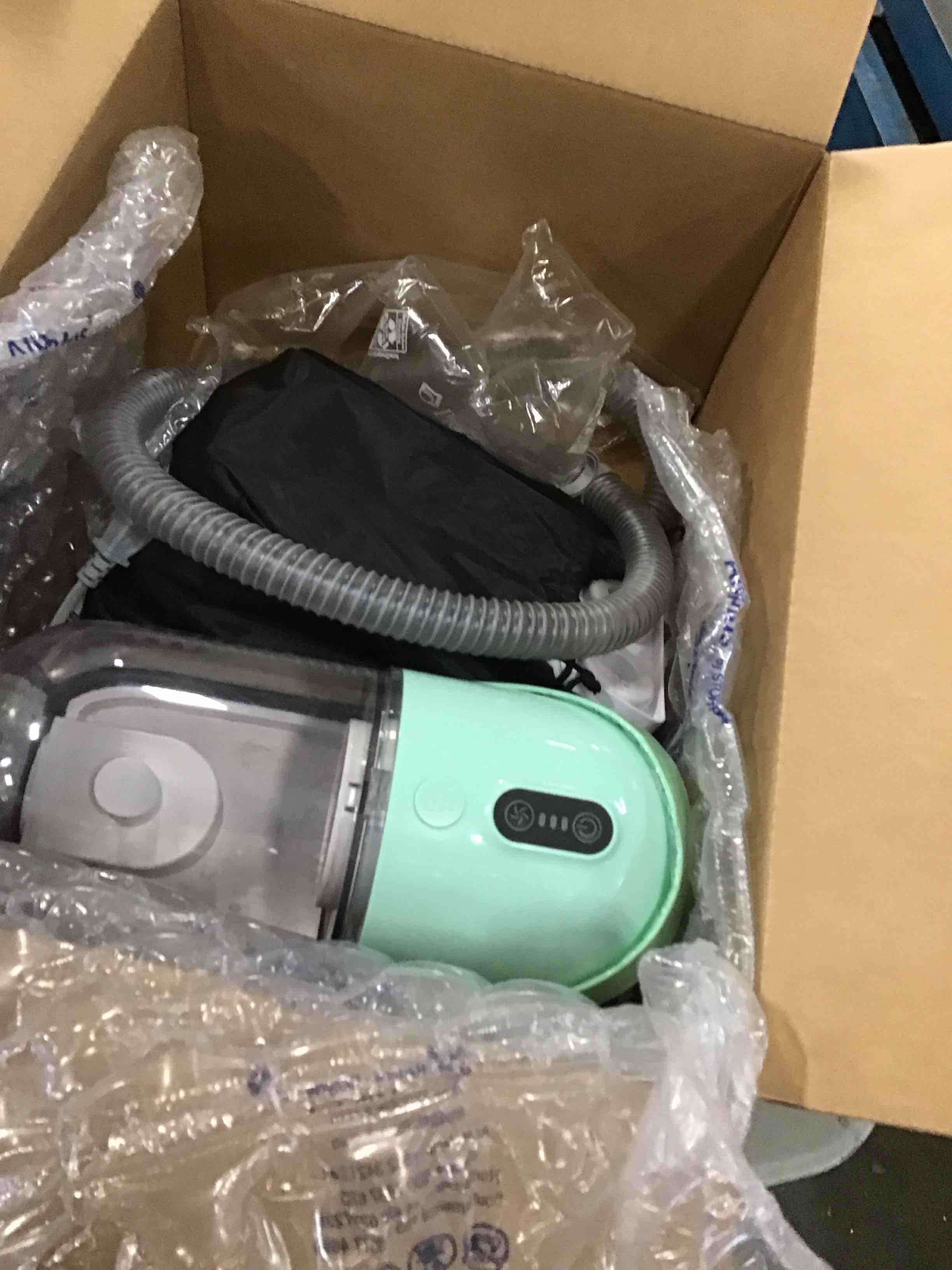 https://s3.amazonaws.com/lotting-images-prod/bidfta/RED6211443_1712409770440.jpeg