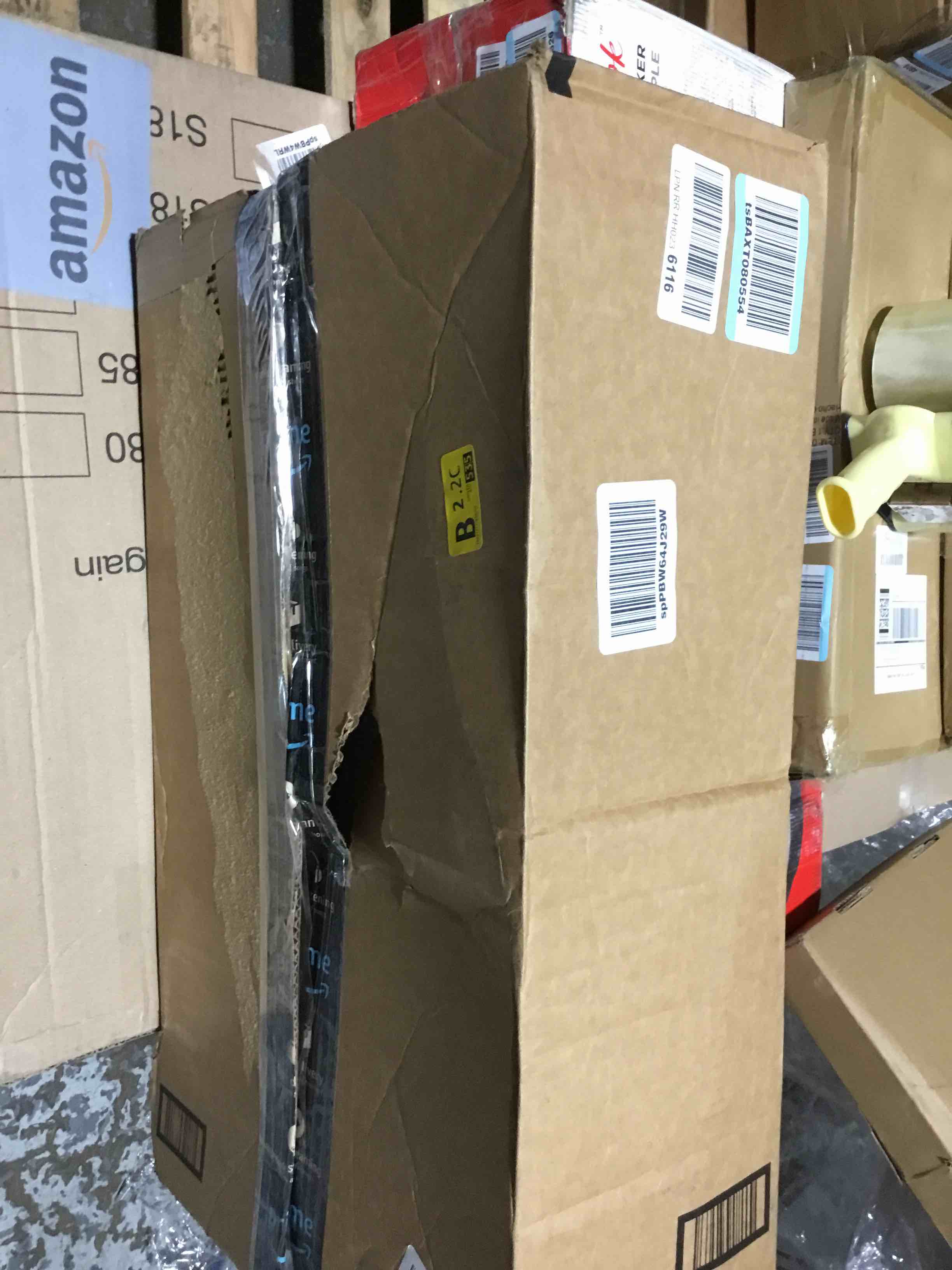 https://s3.amazonaws.com/lotting-images-prod/bidfta/RED6211943_1711550538006.jpeg