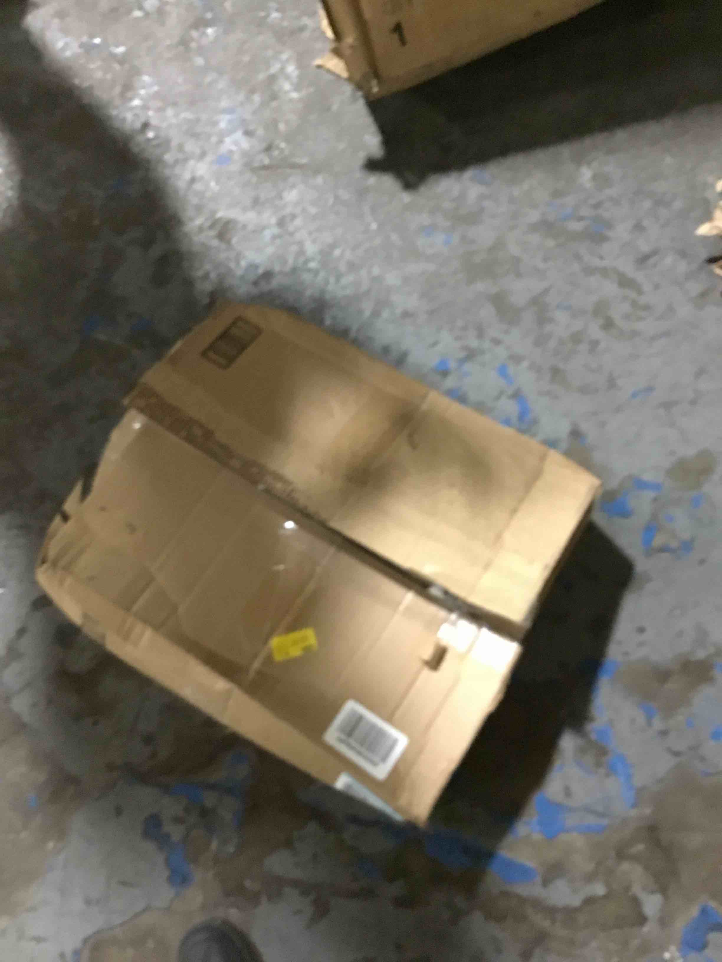 https://s3.amazonaws.com/lotting-images-prod/bidfta/RED6212301_1712155318428.jpeg